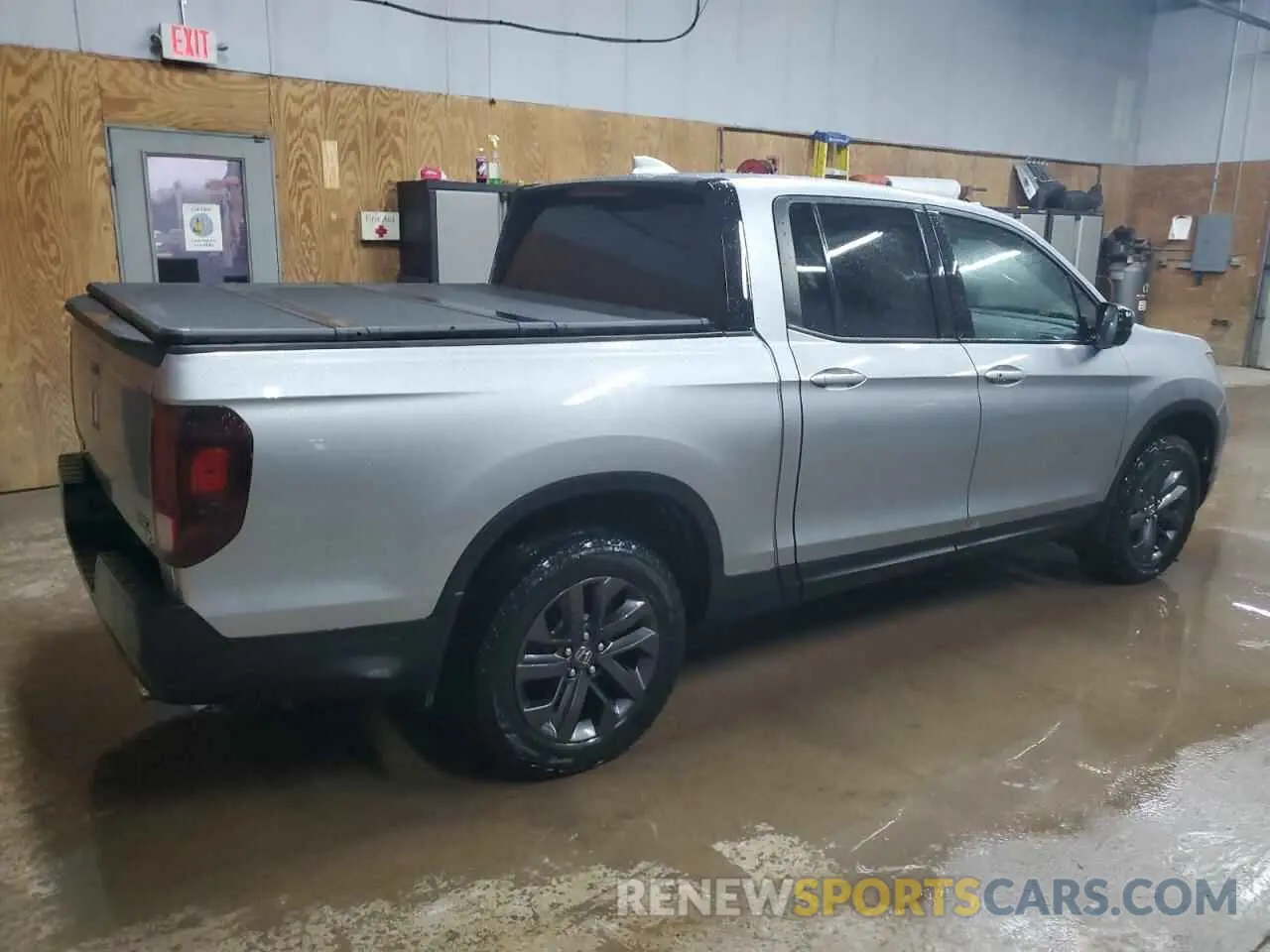 3 Photograph of a damaged car 5FPYK3F11MB015510 HONDA RIDGELINE 2021