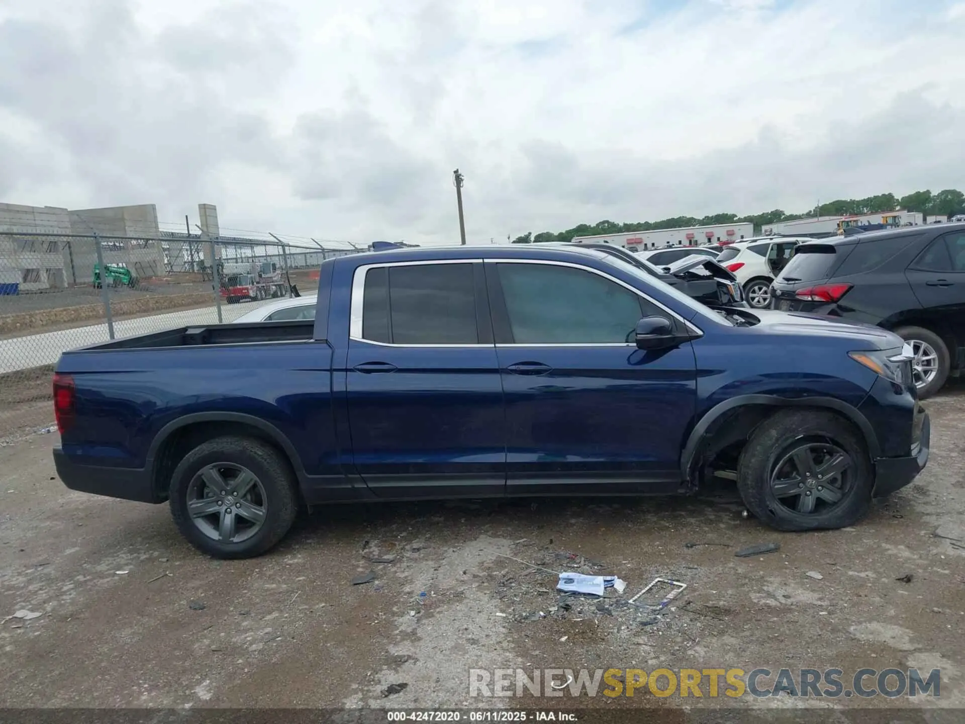 13 Photograph of a damaged car 5FPYK3F5XNB002419 HONDA RIDGELINE 2022