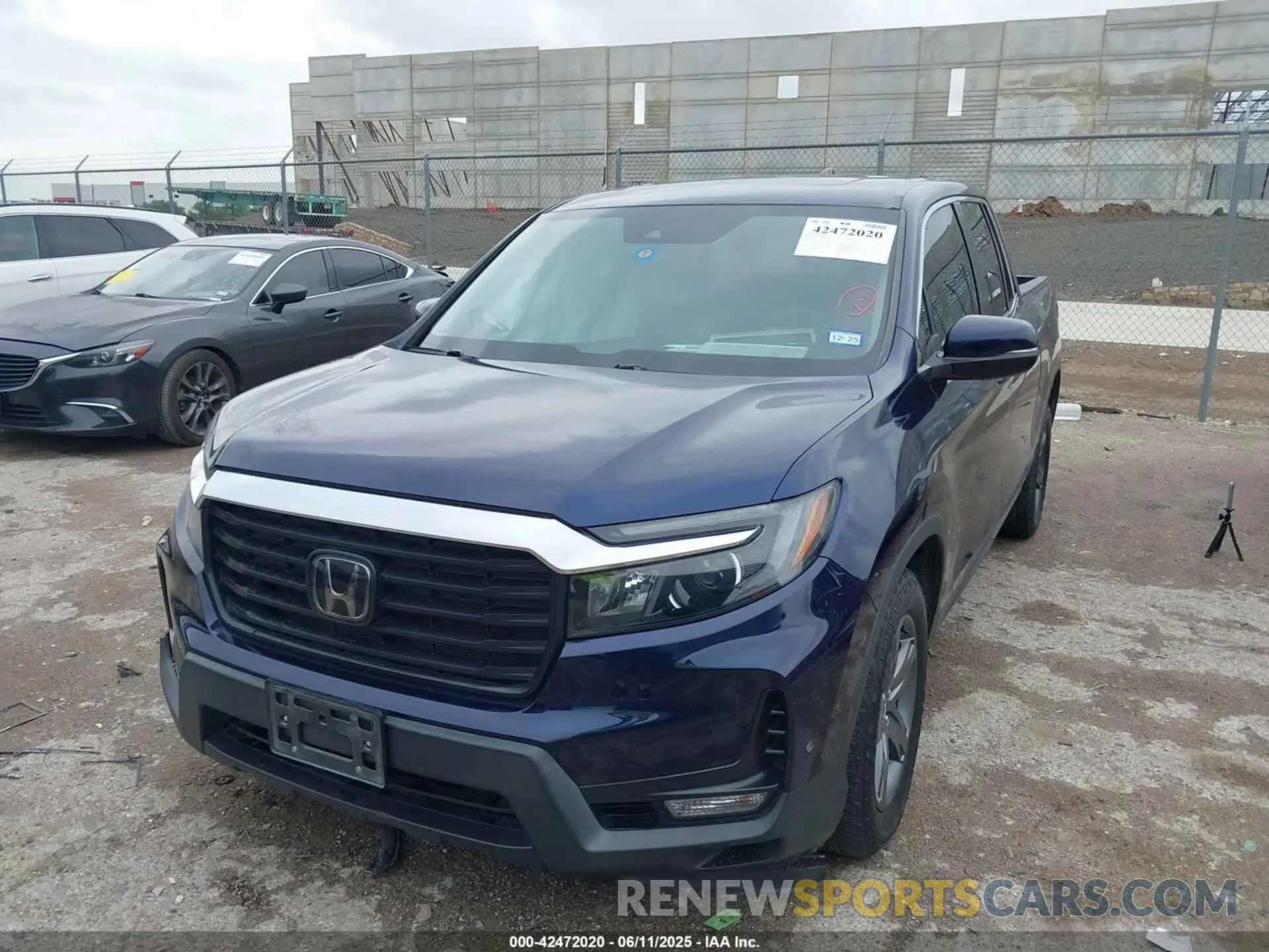 2 Photograph of a damaged car 5FPYK3F5XNB002419 HONDA RIDGELINE 2022