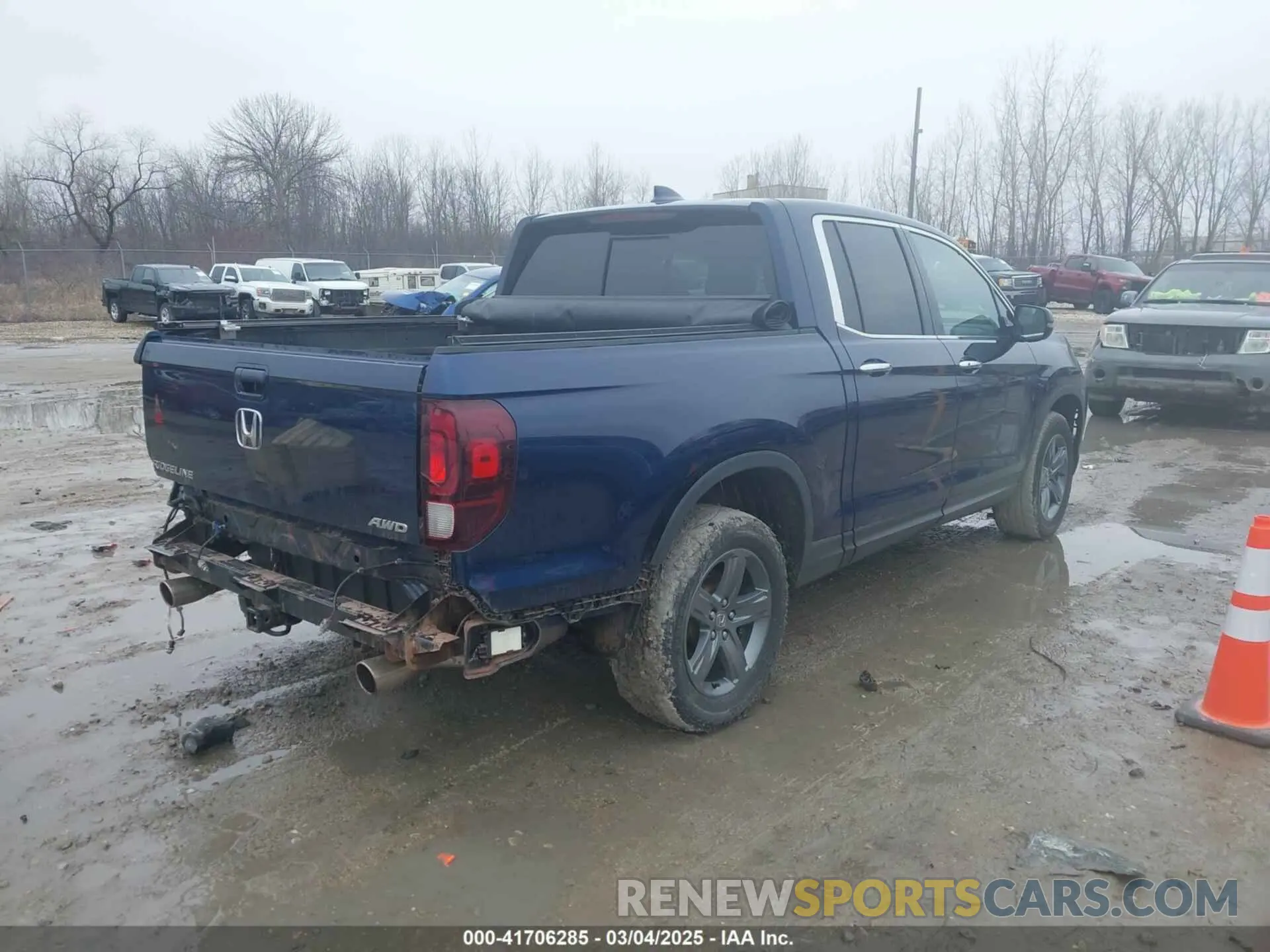 4 Photograph of a damaged car 5FPYK3F72NB036226 HONDA RIDGELINE 2022