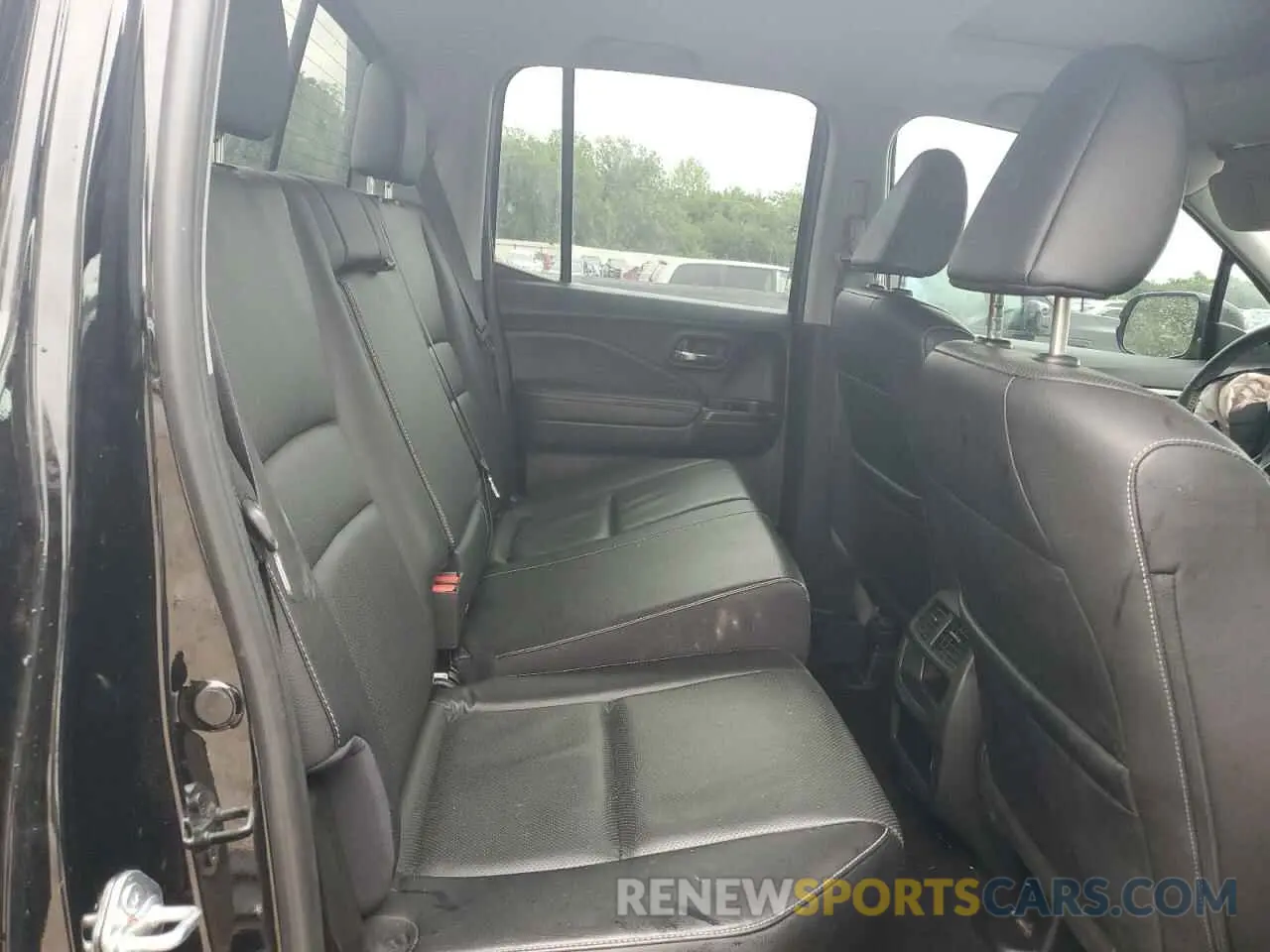10 Photograph of a damaged car 5FPYK3F7XNB002065 HONDA RIDGELINE 2022