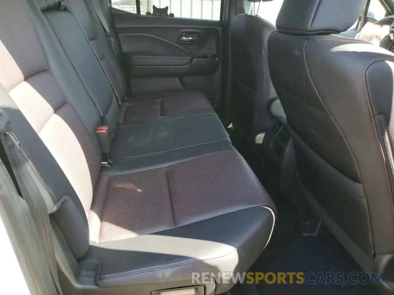 10 Photograph of a damaged car 5FPYK3F83NB027401 HONDA RIDGELINE 2022