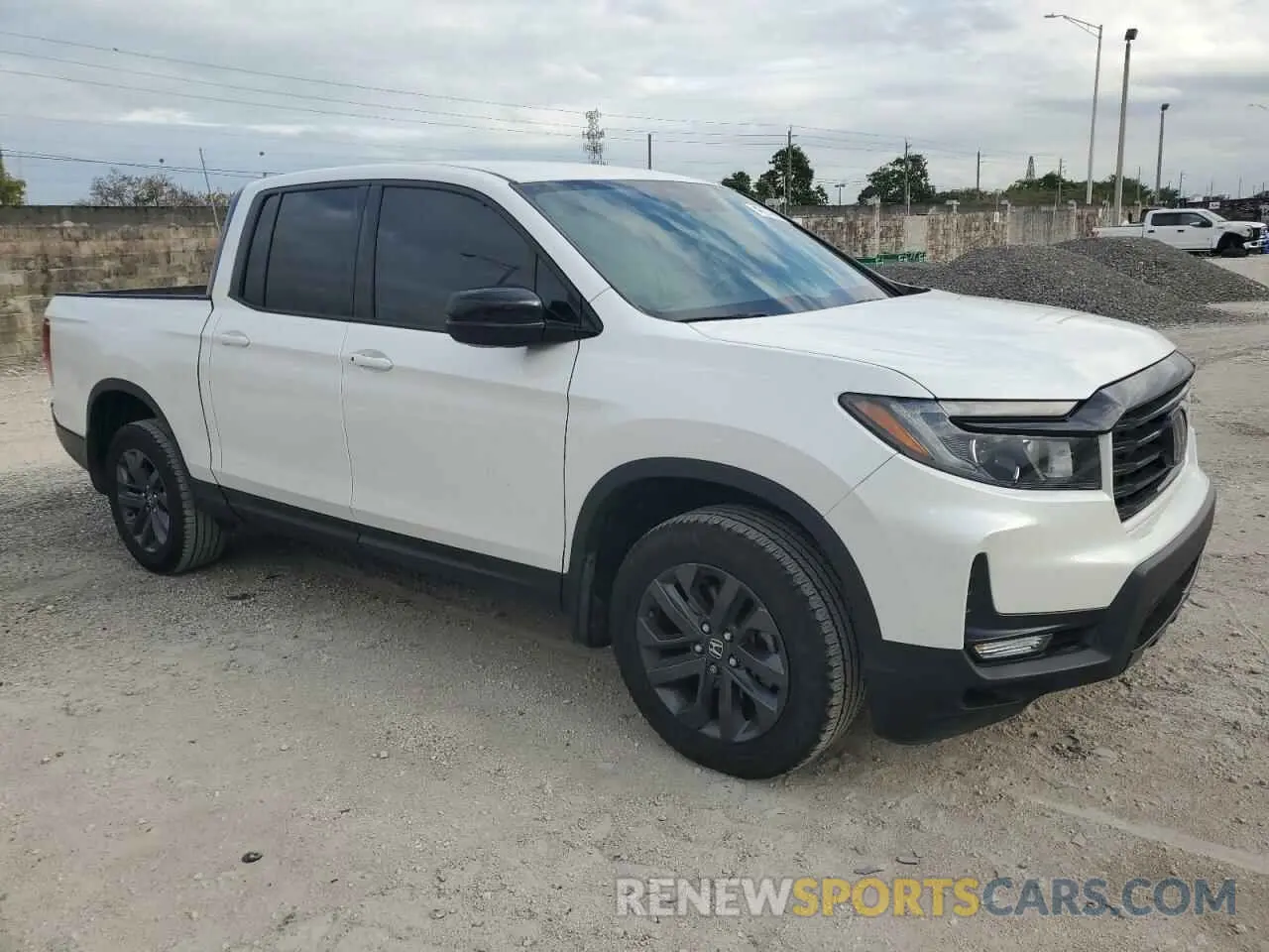4 Photograph of a damaged car 5FPYK3F17PB059645 HONDA RIDGELINE 2023