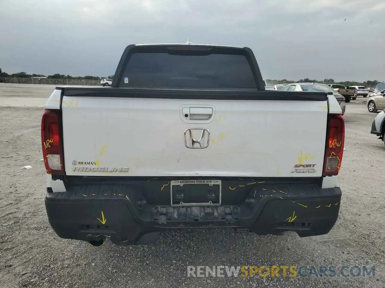 6 Photograph of a damaged car 5FPYK3F17PB059645 HONDA RIDGELINE 2023
