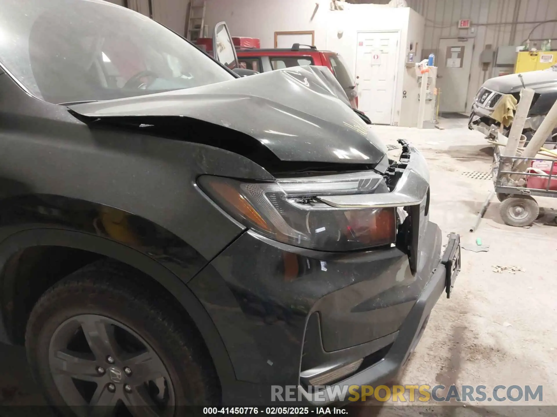 18 Photograph of a damaged car 5FPYK3F56PB039132 HONDA RIDGELINE 2023