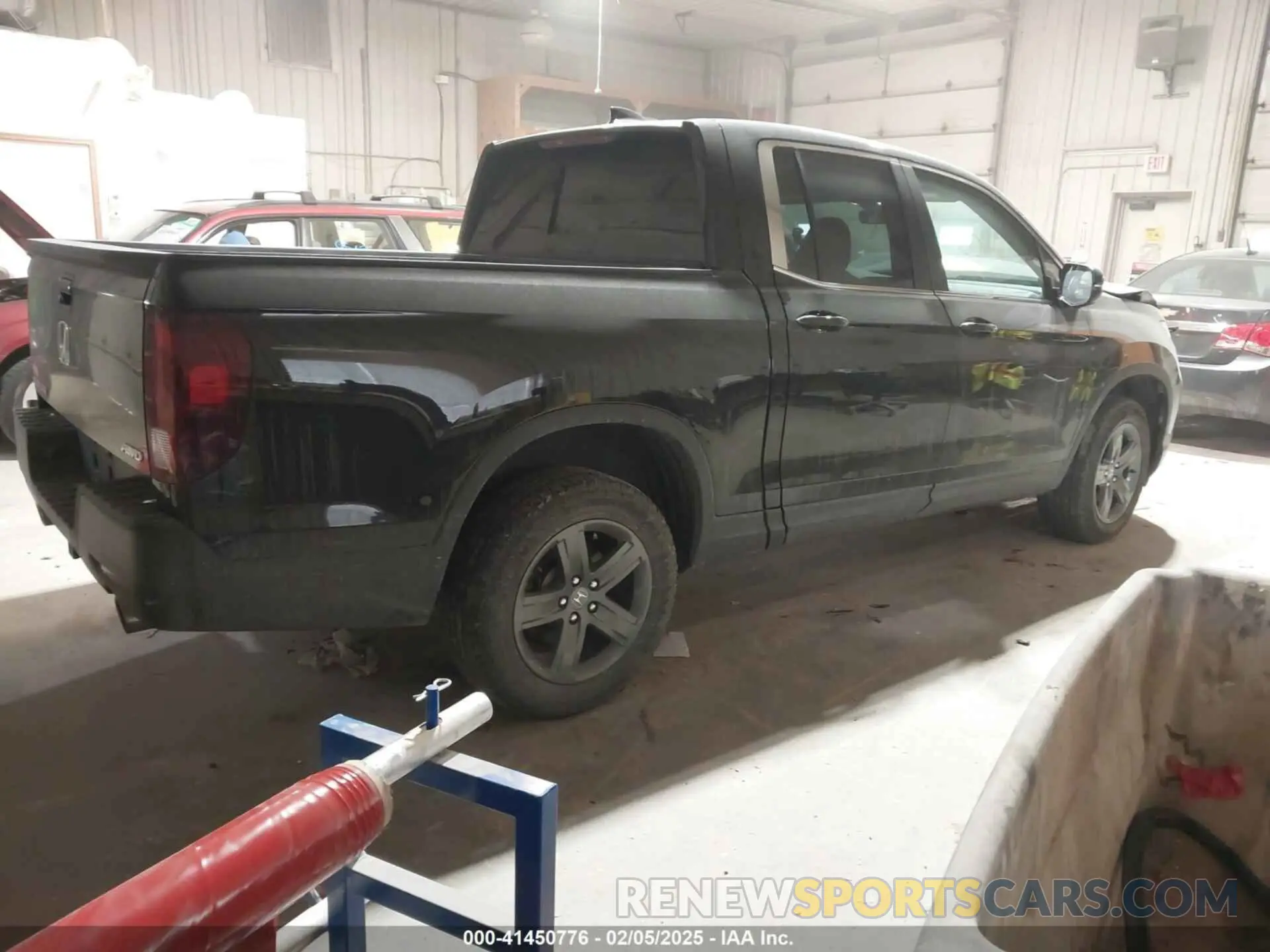 4 Photograph of a damaged car 5FPYK3F56PB039132 HONDA RIDGELINE 2023