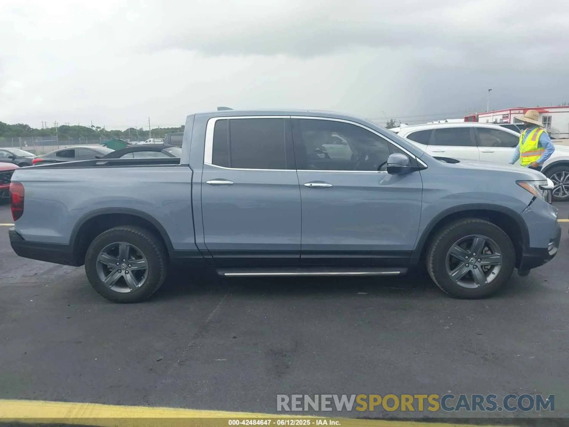 13 Фотография поврежденного автомобиля 5FPYK3F7XPB065203 HONDA RIDGELINE 2023