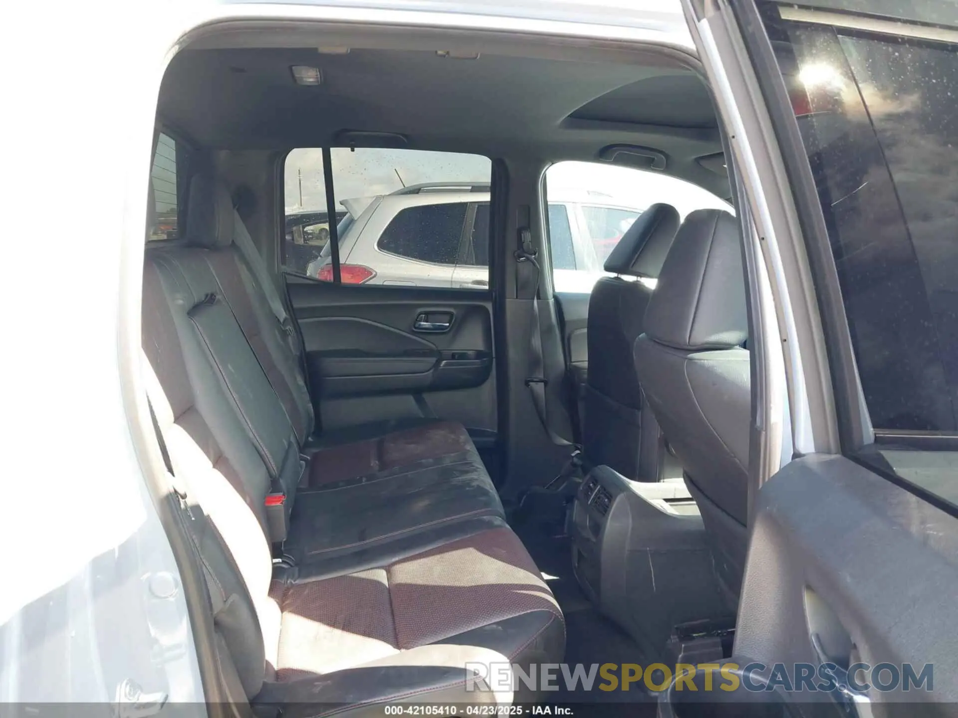 8 Photograph of a damaged car 5FPYK3F83PB022931 HONDA RIDGELINE 2023