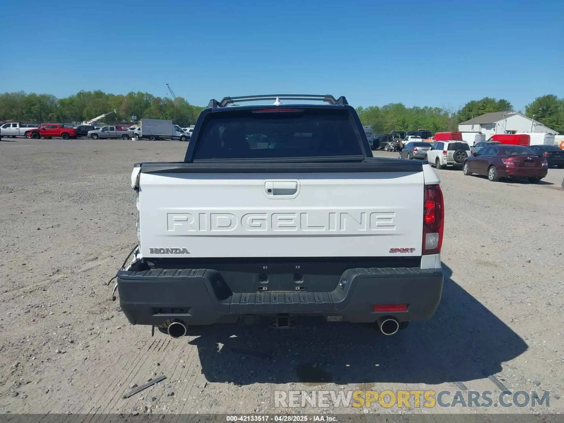 17 Photograph of a damaged car 5FPYK3F11RB005065 HONDA RIDGELINE 2024