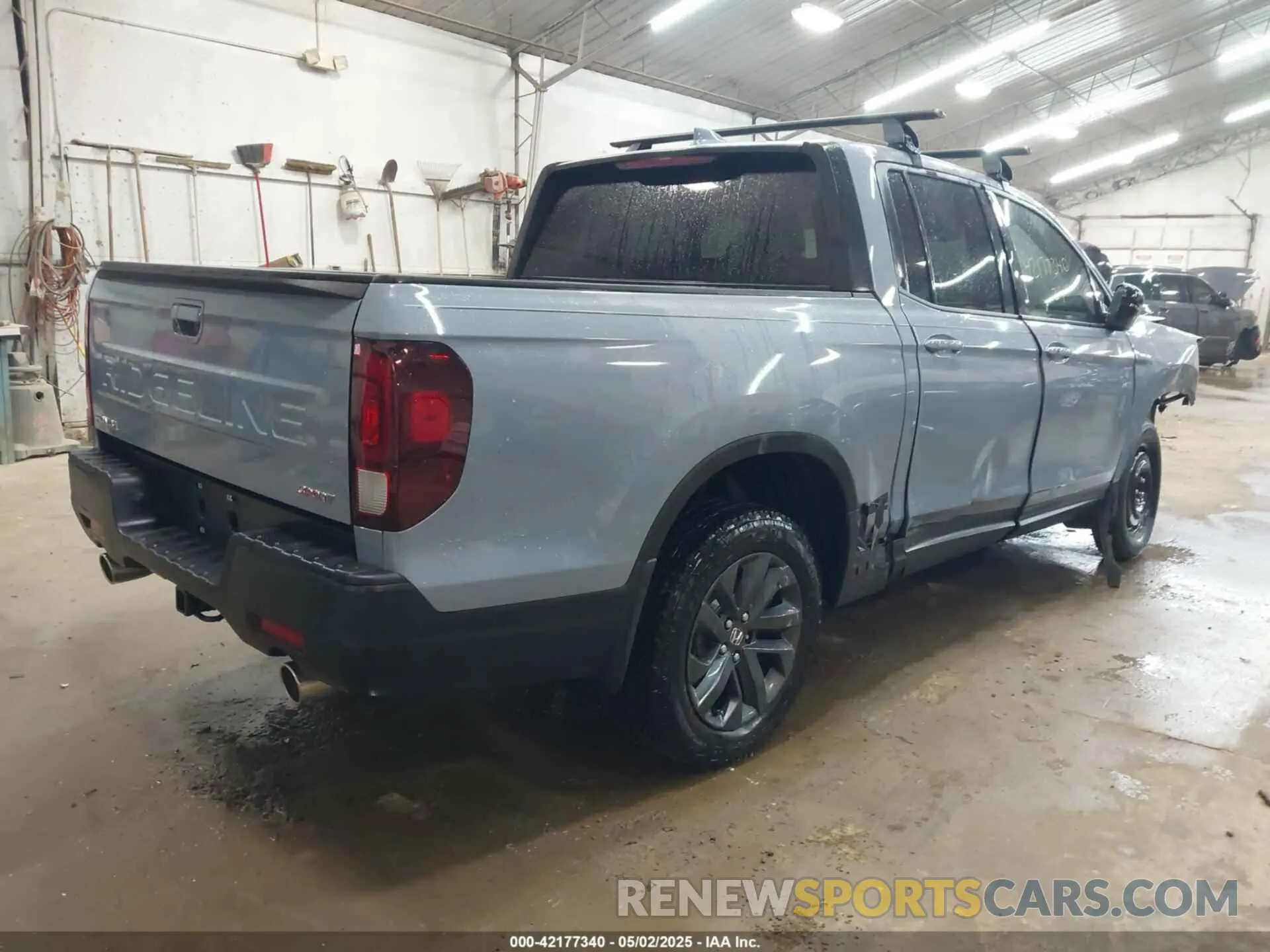 4 Photograph of a damaged car 5FPYK3F16RB015283 HONDA RIDGELINE 2024