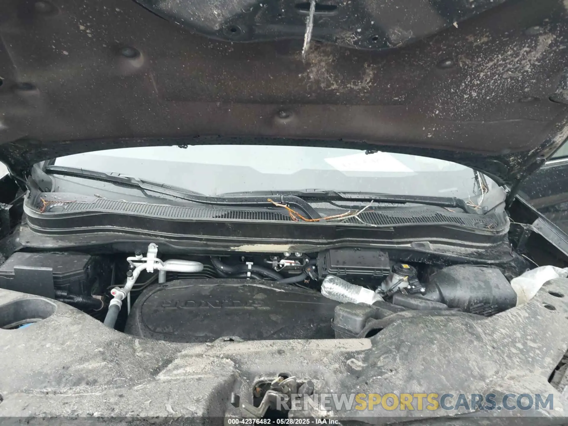 10 Photograph of a damaged car 5FPYK3F50RB022006 HONDA RIDGELINE 2024