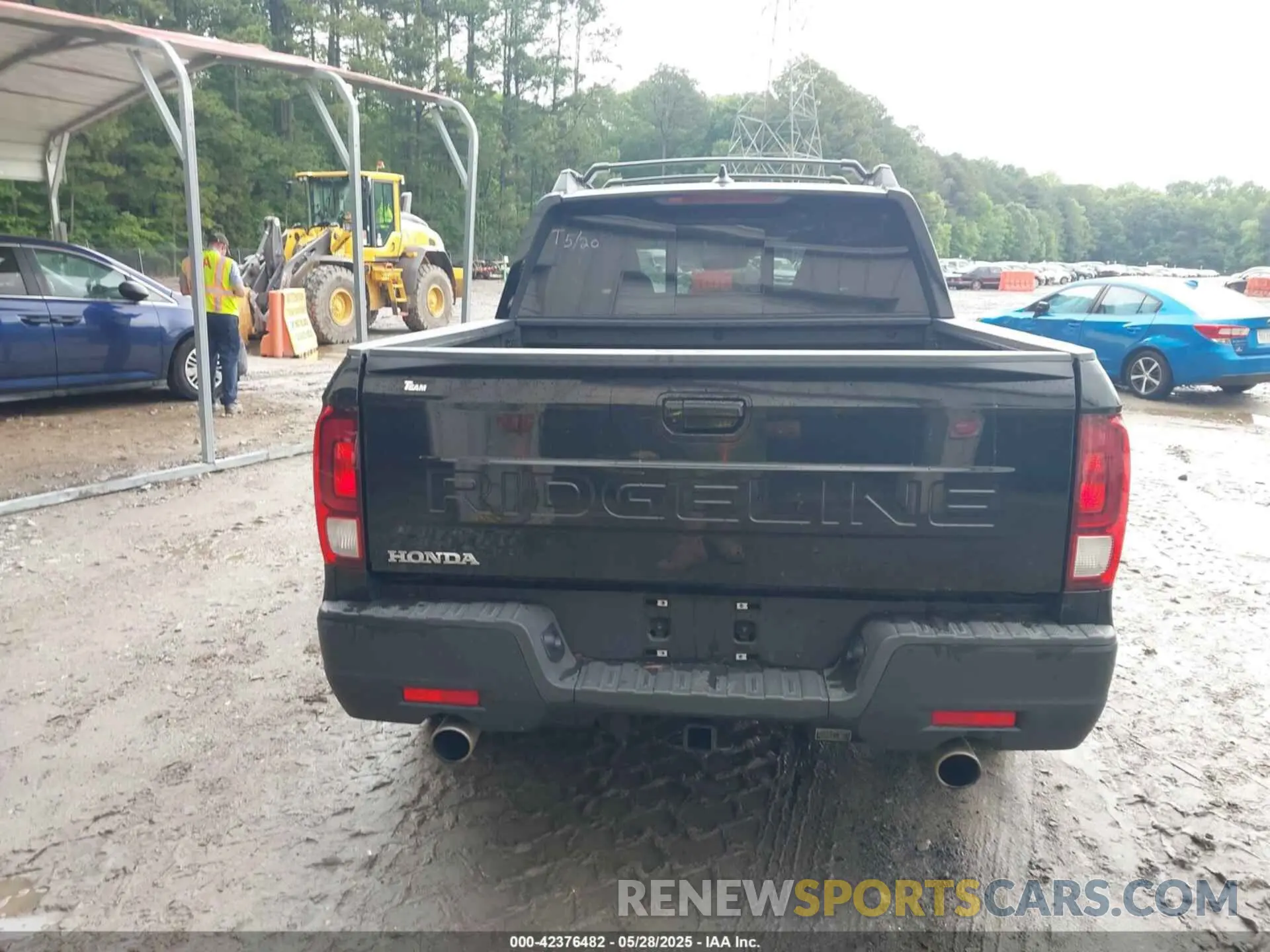 15 Photograph of a damaged car 5FPYK3F50RB022006 HONDA RIDGELINE 2024