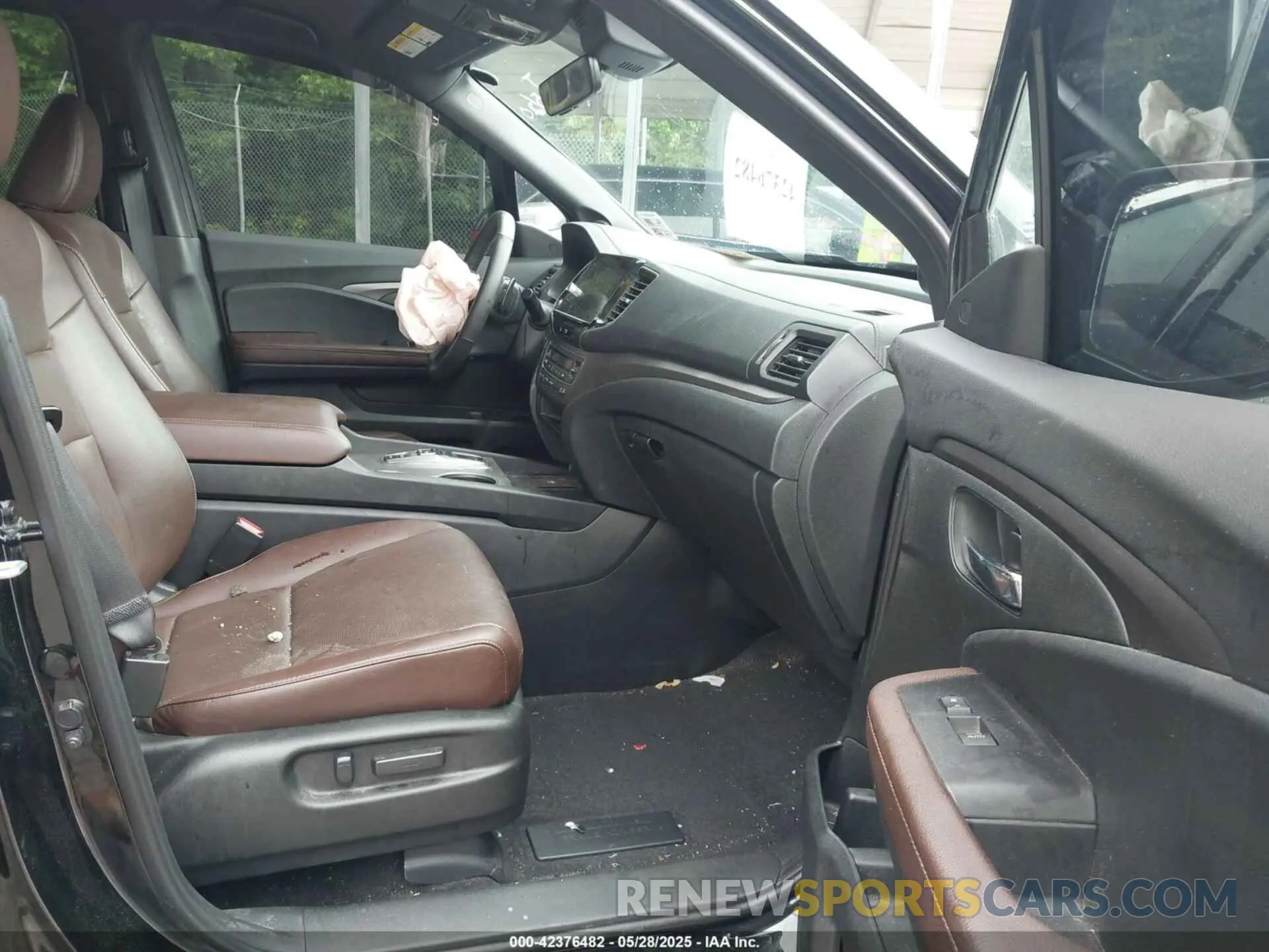 5 Photograph of a damaged car 5FPYK3F50RB022006 HONDA RIDGELINE 2024