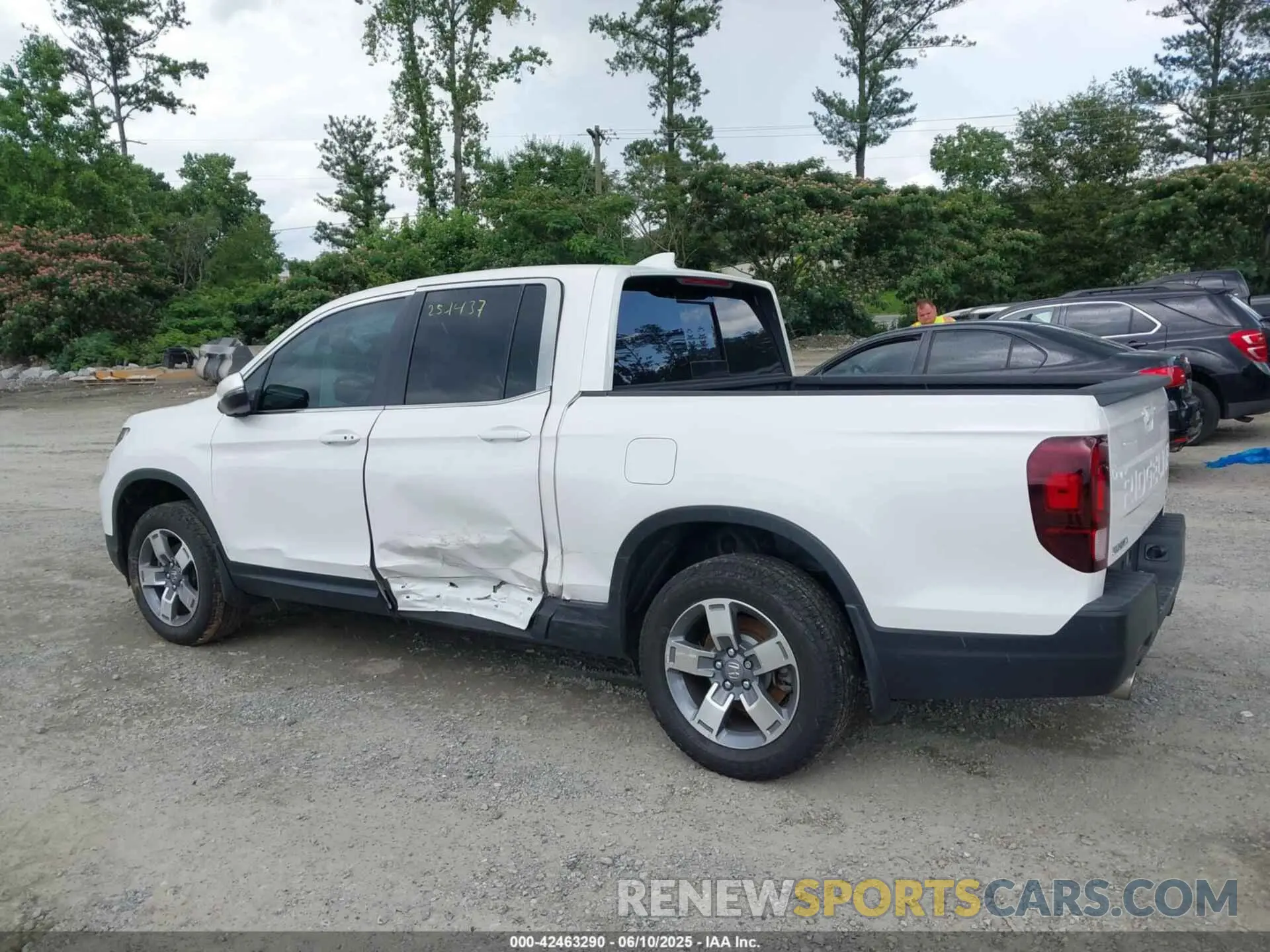 14 Photograph of a damaged car 5FPYK3F53RB024767 HONDA RIDGELINE 2024