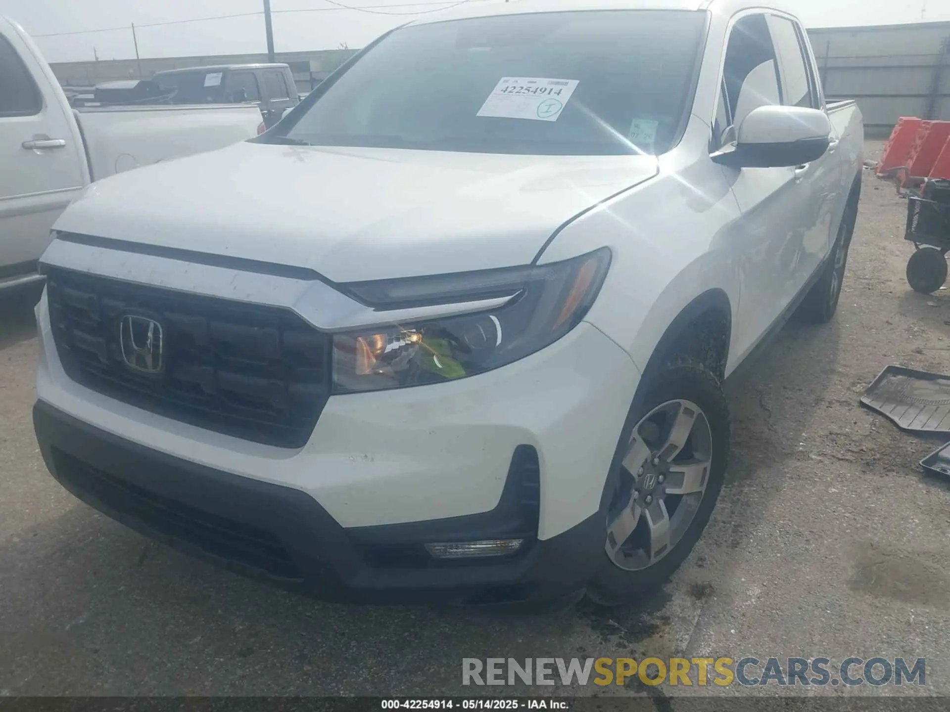 2 Photograph of a damaged car 5FPYK3F5XRB014091 HONDA RIDGELINE 2024