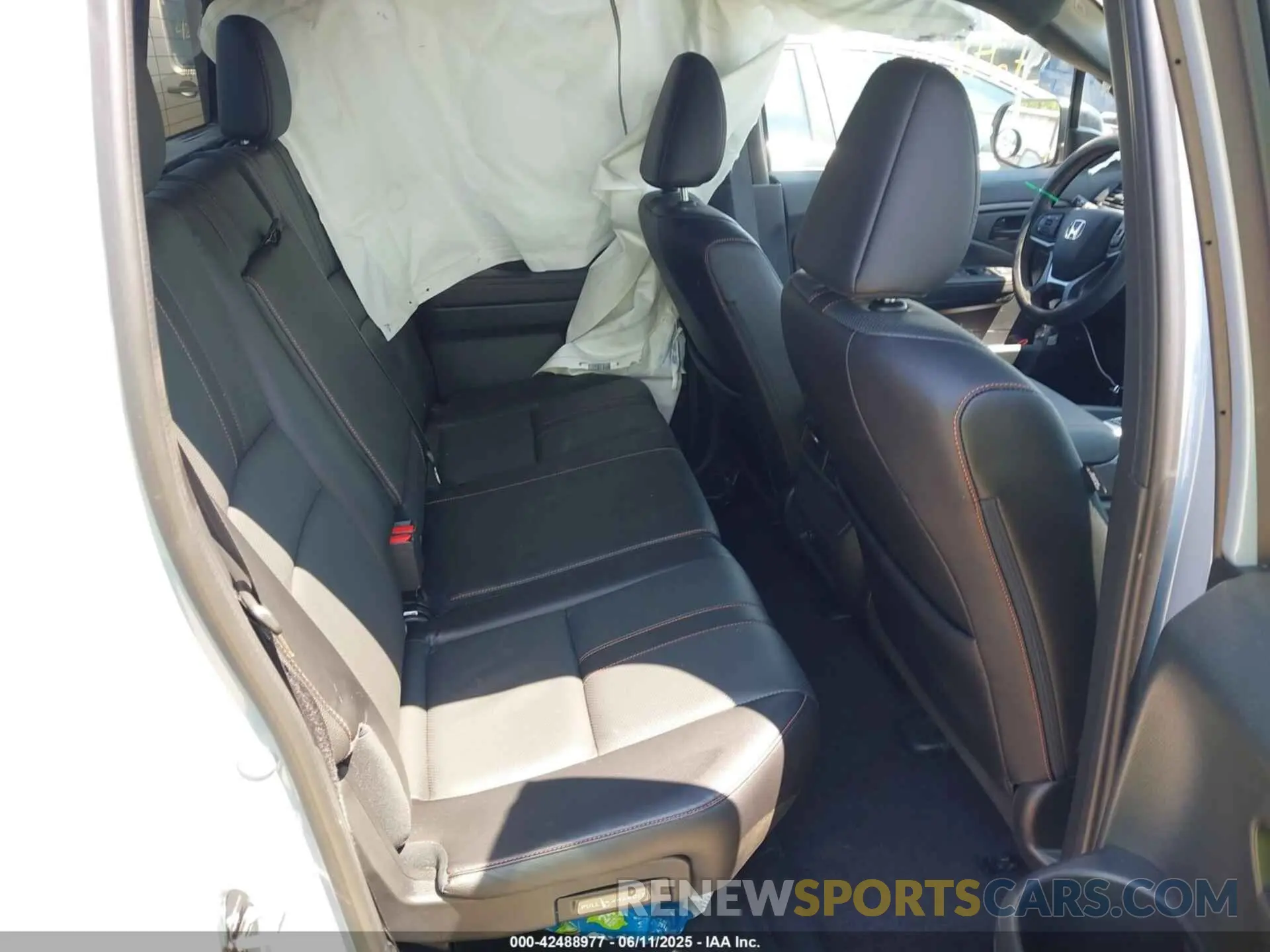 8 Photograph of a damaged car 5FPYK3F68RB018830 HONDA RIDGELINE 2024