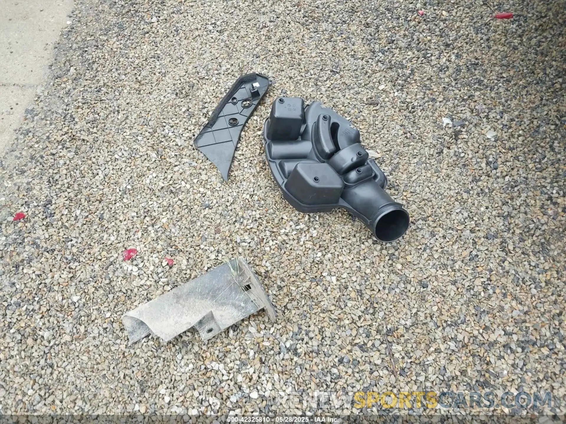 12 Photograph of a damaged car 5FPYK3F18SB007238 HONDA RIDGELINE 2025