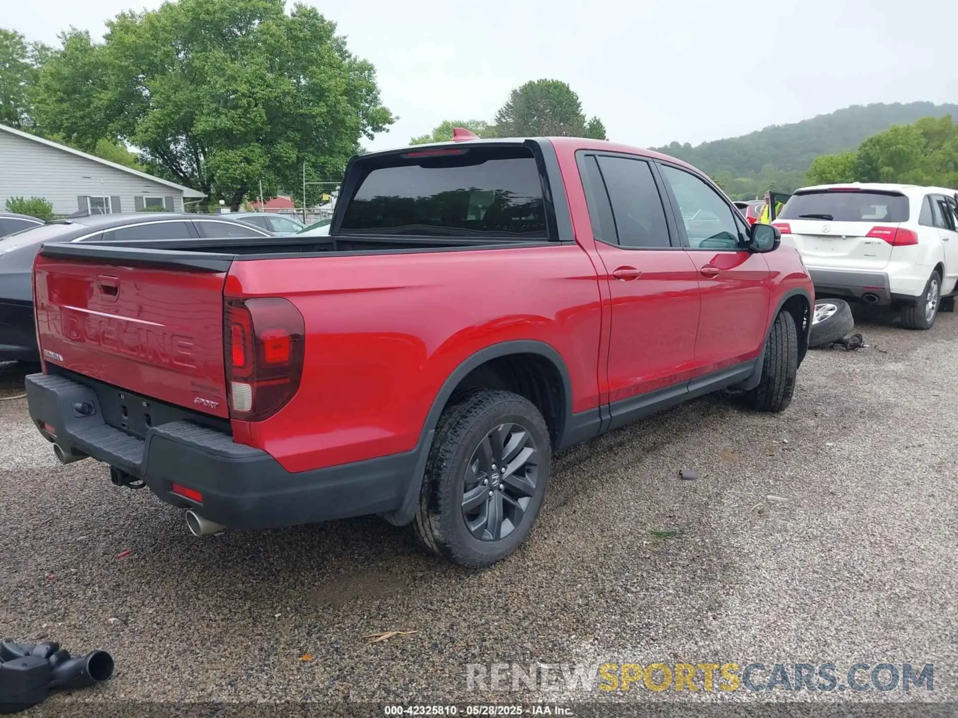 4 Photograph of a damaged car 5FPYK3F18SB007238 HONDA RIDGELINE 2025