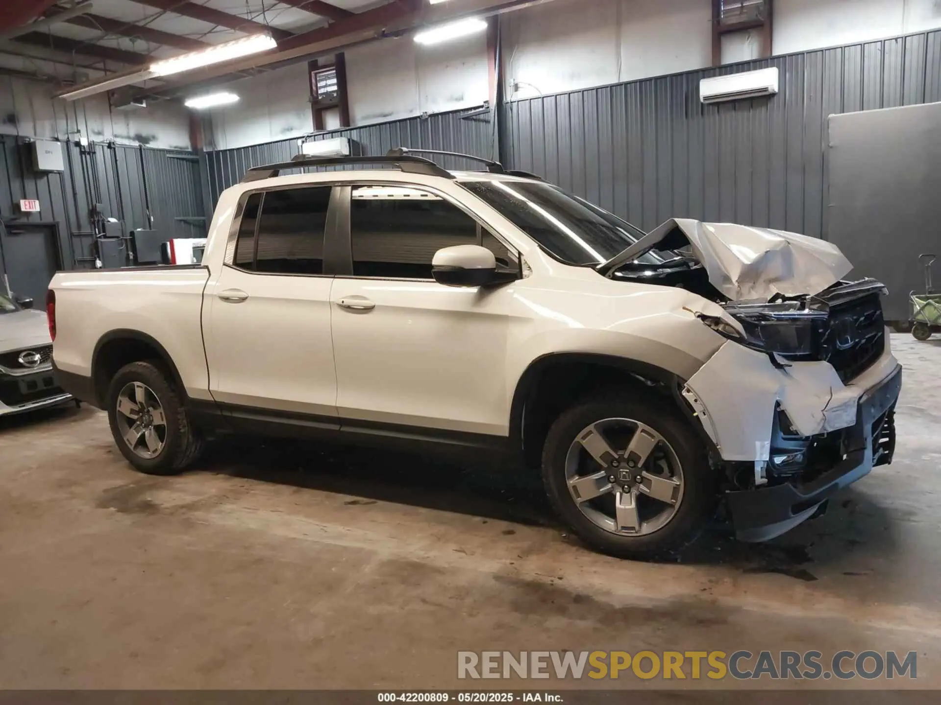 14 Photograph of a damaged car 5FPYK3F51SB009755 HONDA RIDGELINE 2025