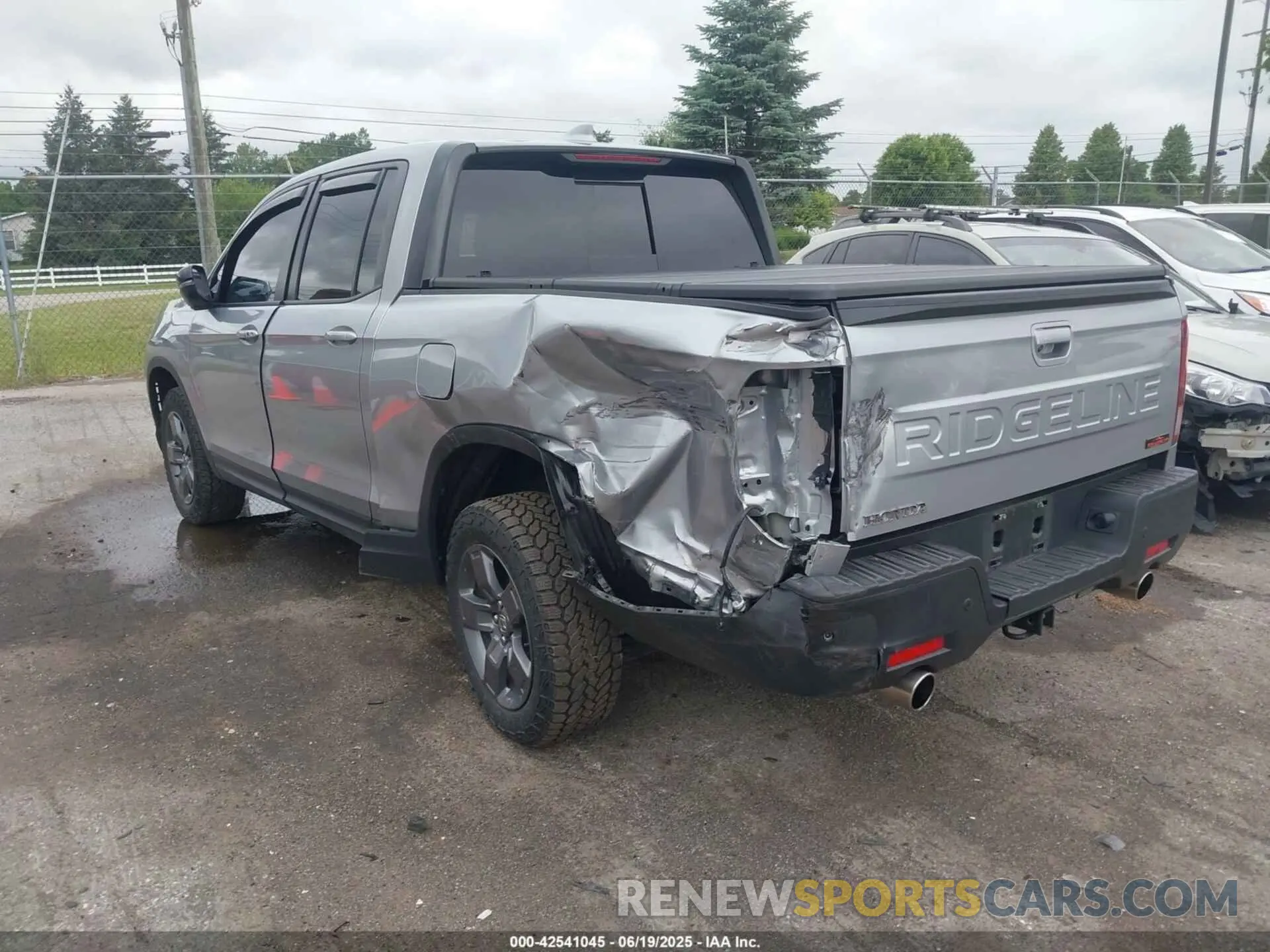 3 Фотография поврежденного автомобиля 5FPYK3F68SB017165 HONDA RIDGELINE 2025