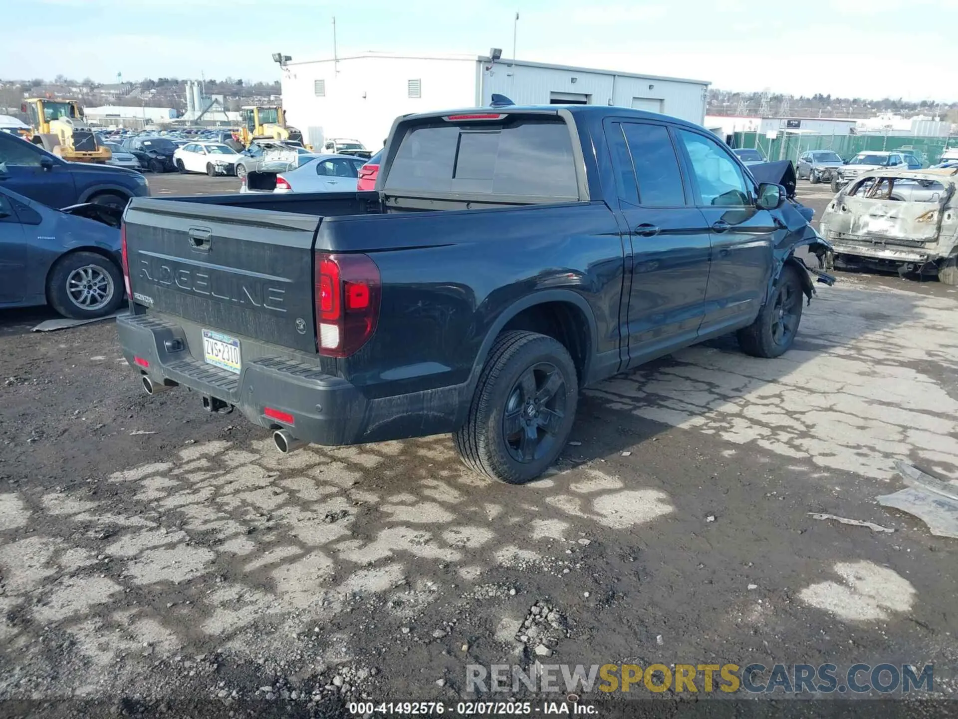 4 Photograph of a damaged car 5FPYK3F82SB007717 HONDA RIDGELINE 2025