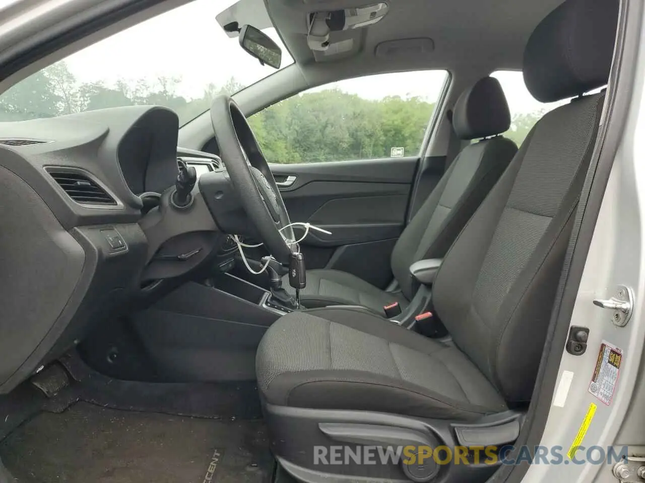 7 Photograph of a damaged car 3KPC24A30KE041214 HYUNDAI ACCENT 2019