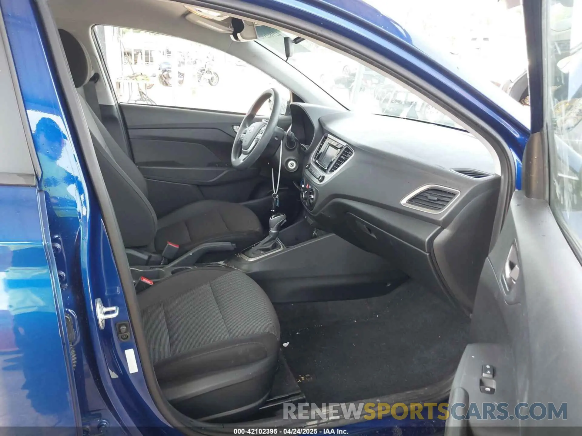5 Photograph of a damaged car 3KPC24A30KE070857 HYUNDAI ACCENT 2019