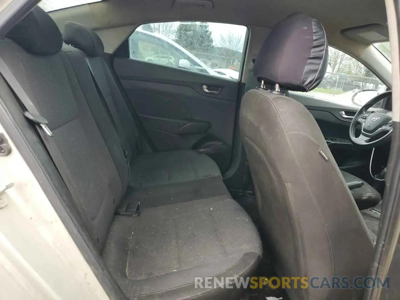 10 Photograph of a damaged car 3KPC24A31KE040069 HYUNDAI ACCENT 2019