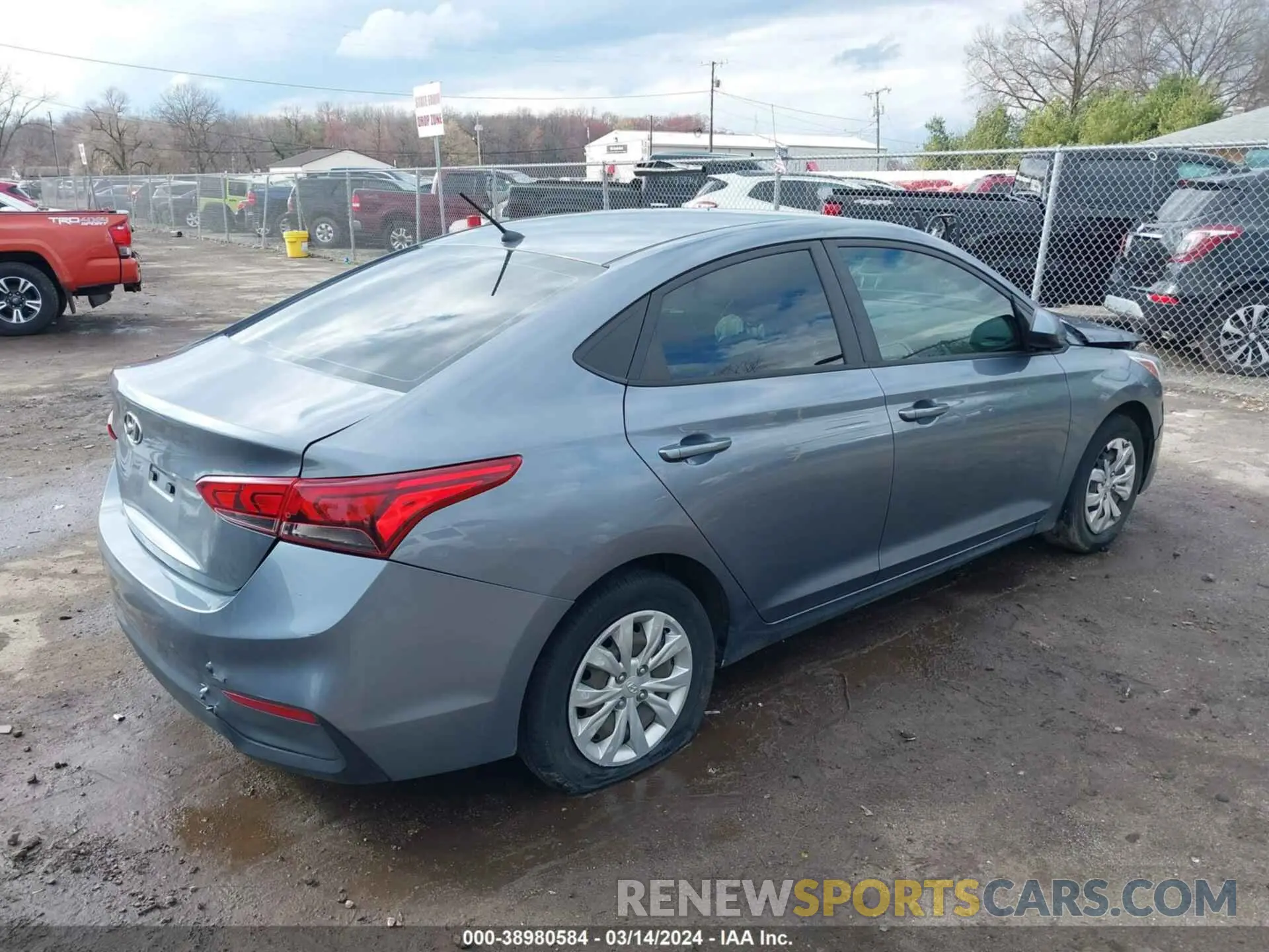4 Photograph of a damaged car 3KPC24A31KE064095 HYUNDAI ACCENT 2019