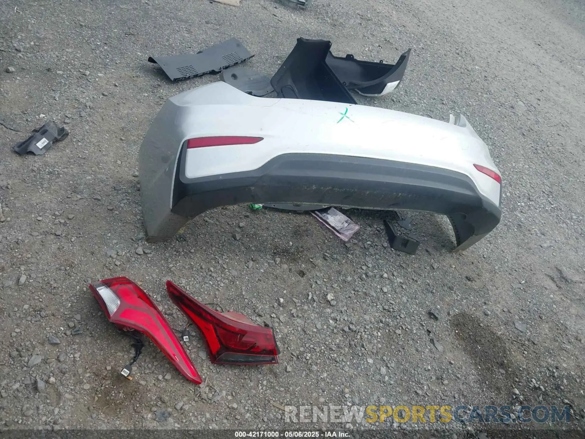 12 Фотография поврежденного автомобиля 3KPC24A31KE069202 HYUNDAI ACCENT 2019