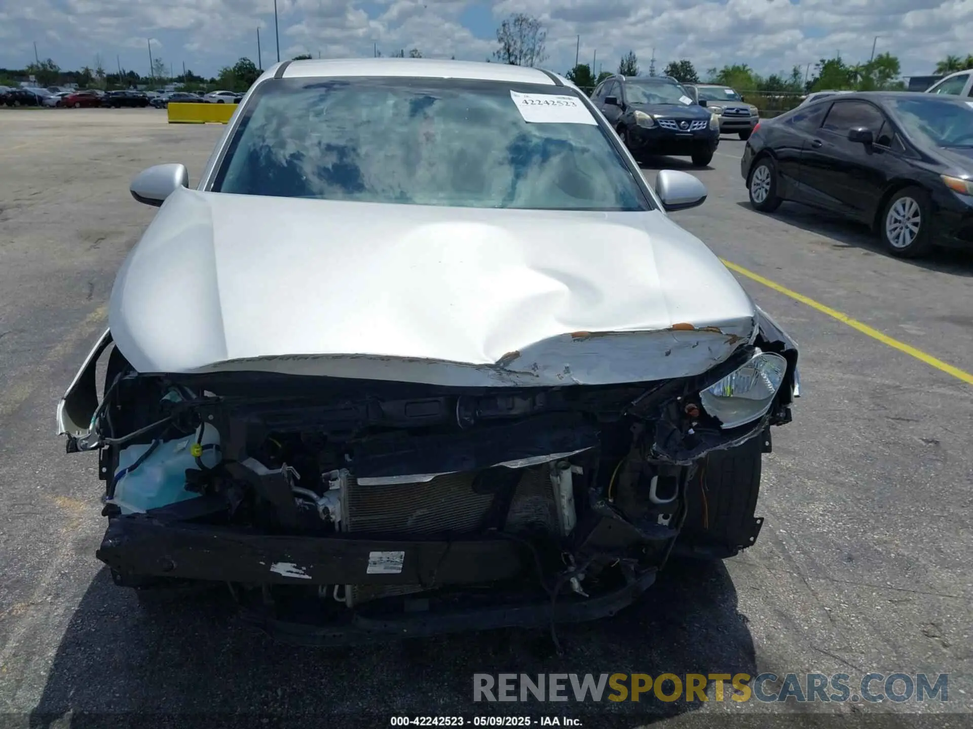 13 Photograph of a damaged car 3KPC24A32KE057947 HYUNDAI ACCENT 2019