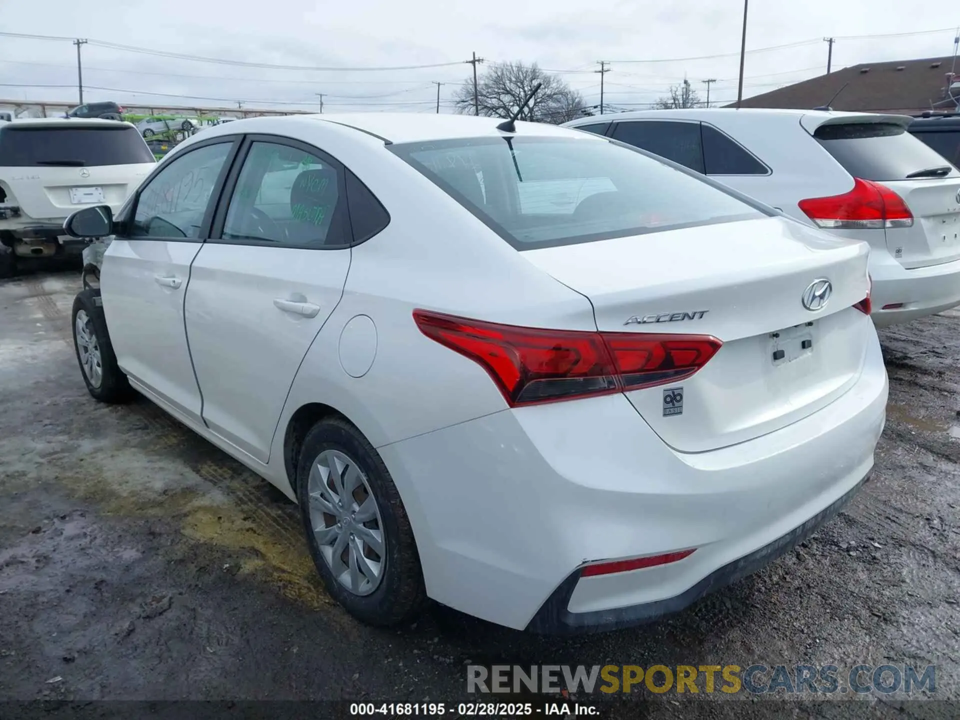 3 Photograph of a damaged car 3KPC24A32KE058001 HYUNDAI ACCENT 2019