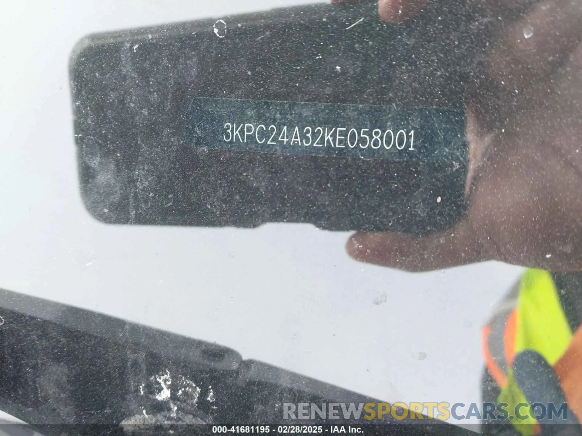 9 Photograph of a damaged car 3KPC24A32KE058001 HYUNDAI ACCENT 2019