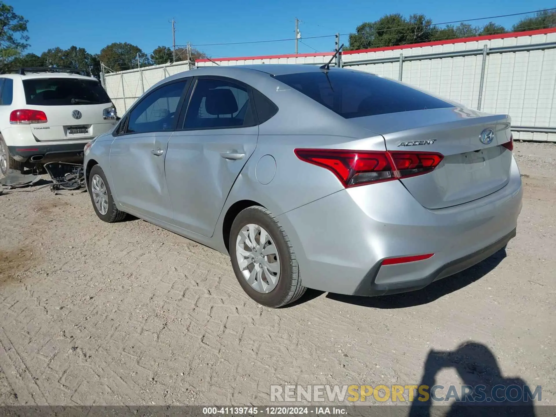 3 Фотография поврежденного автомобиля 3KPC24A32KE059777 HYUNDAI ACCENT 2019