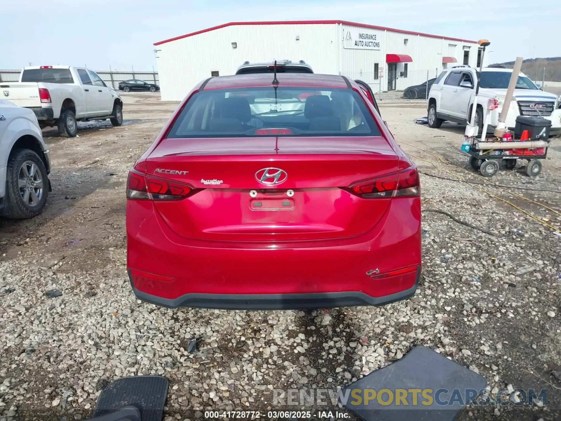 15 Photograph of a damaged car 3KPC24A33KE069198 HYUNDAI ACCENT 2019