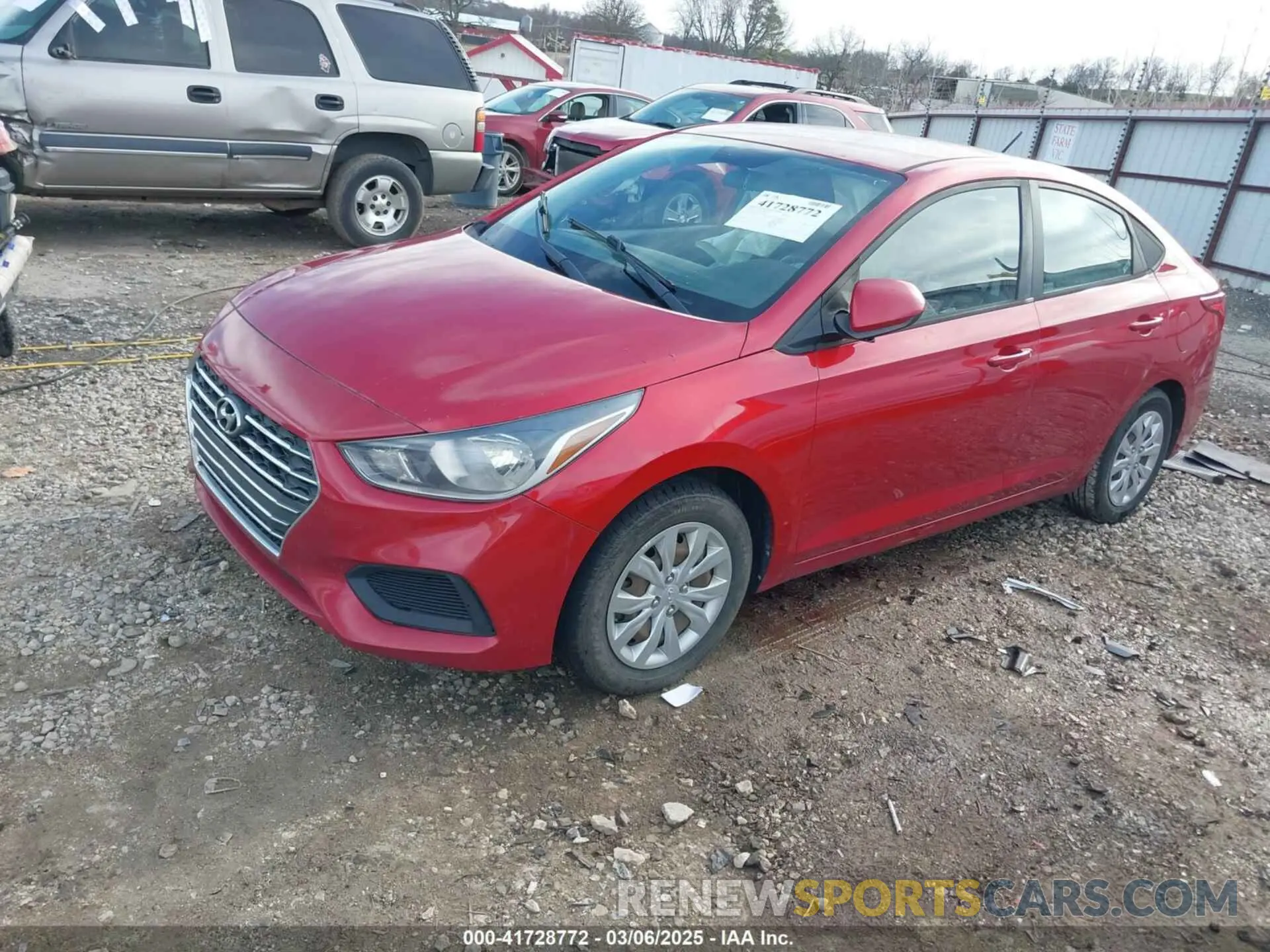 2 Photograph of a damaged car 3KPC24A33KE069198 HYUNDAI ACCENT 2019