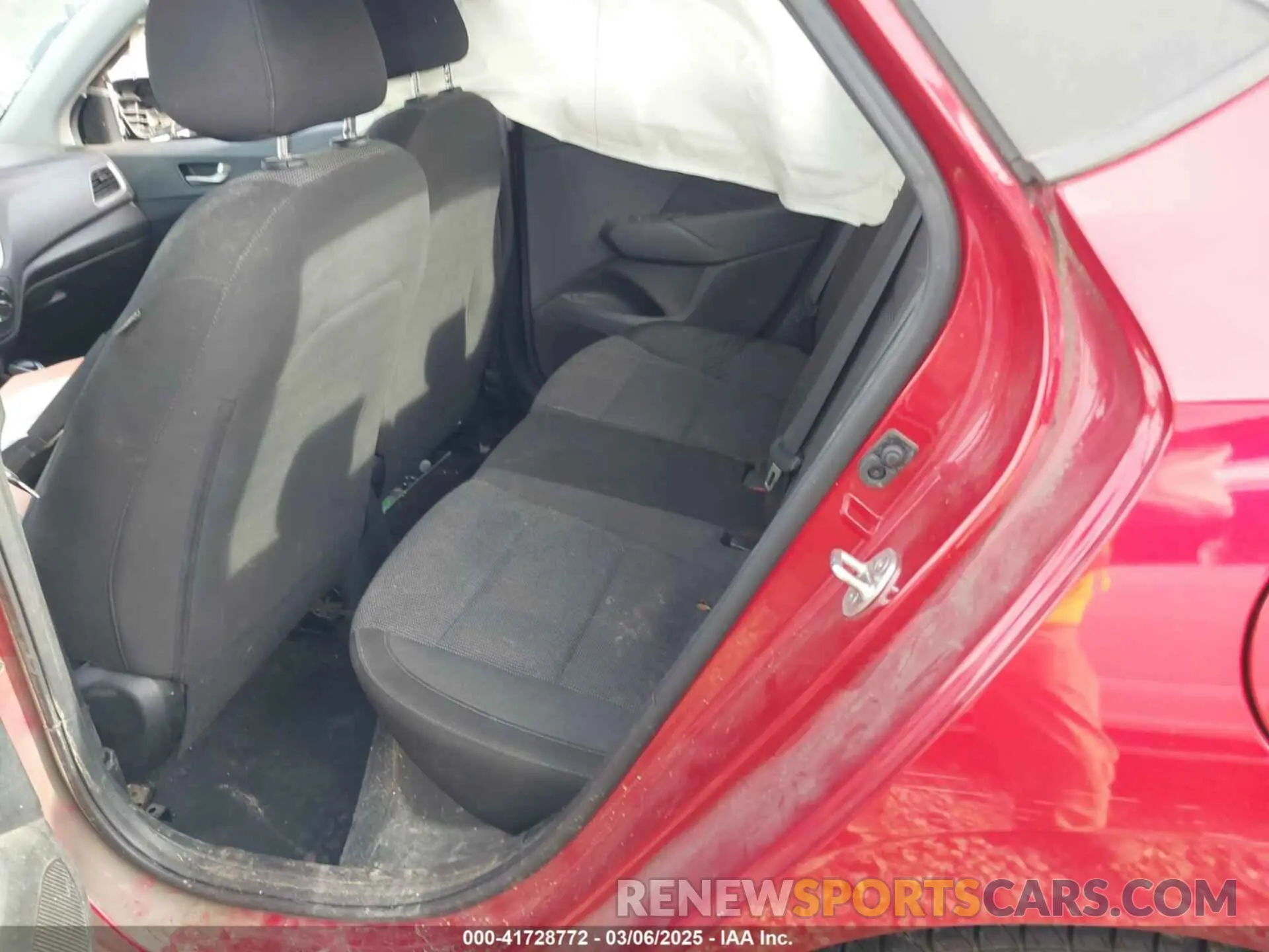 8 Photograph of a damaged car 3KPC24A33KE069198 HYUNDAI ACCENT 2019