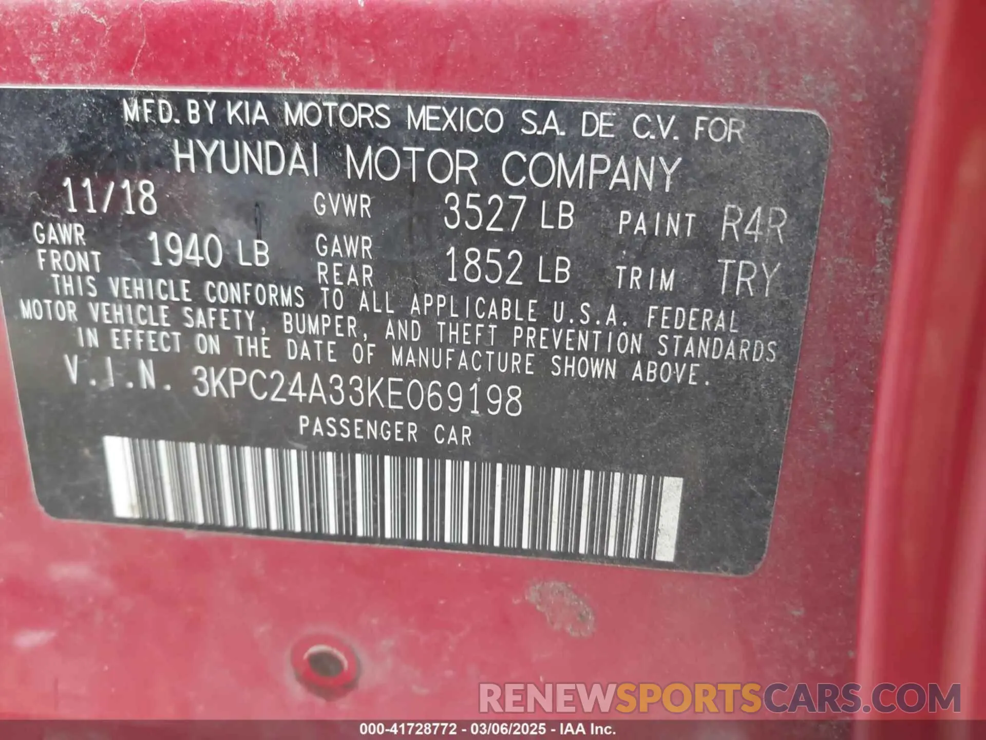 9 Photograph of a damaged car 3KPC24A33KE069198 HYUNDAI ACCENT 2019