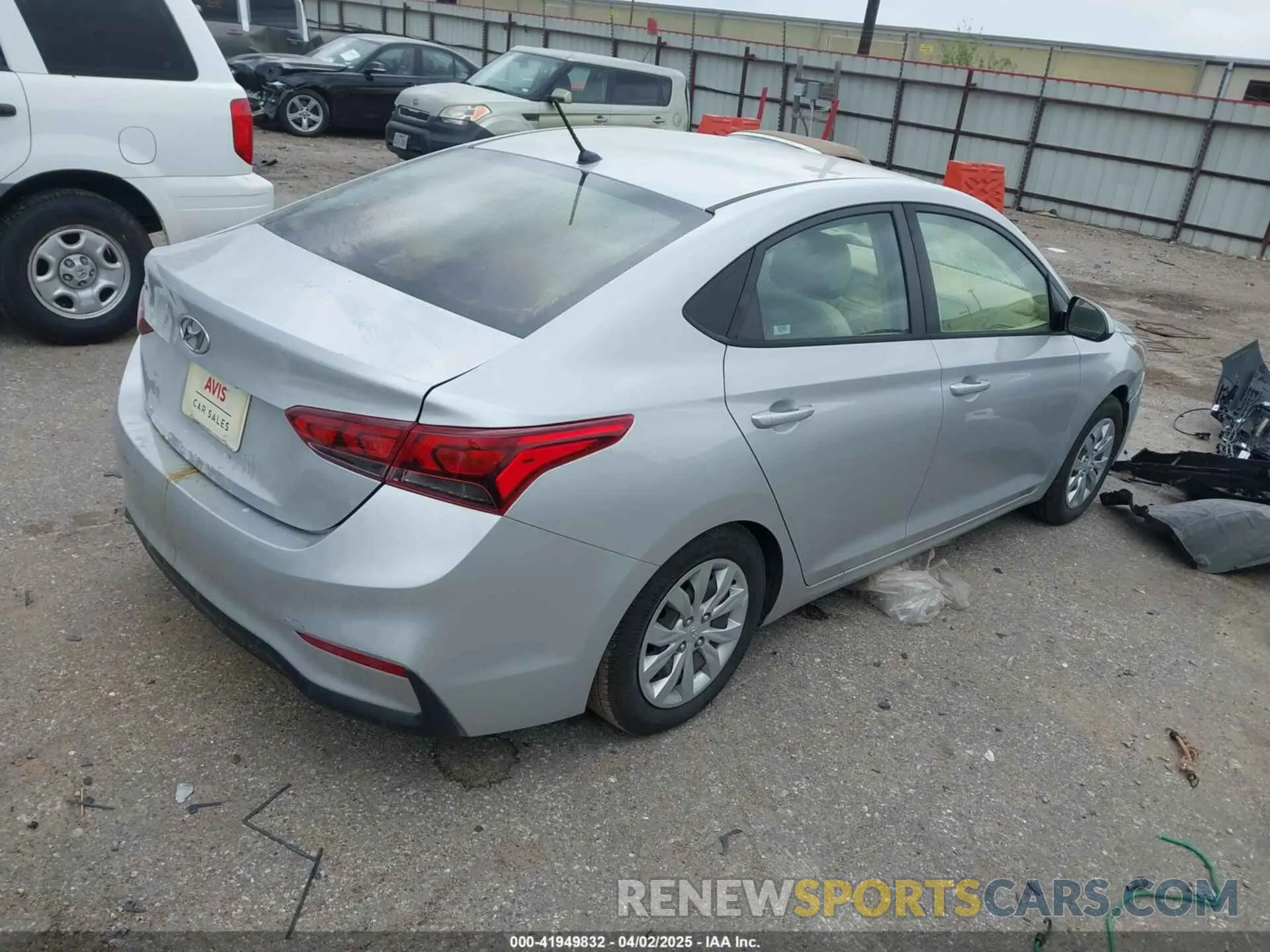 4 Photograph of a damaged car 3KPC24A33KE073722 HYUNDAI ACCENT 2019