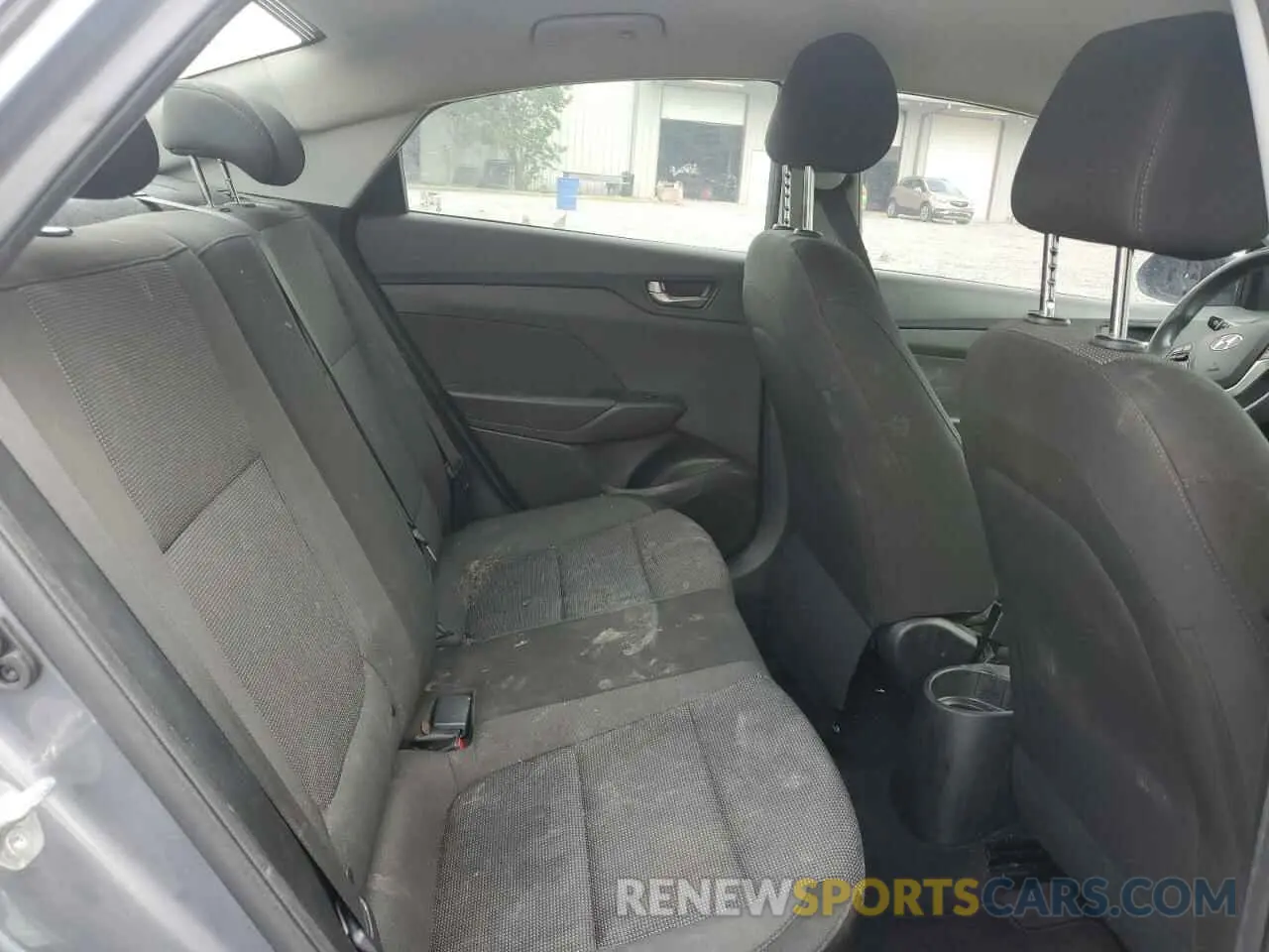 10 Photograph of a damaged car 3KPC24A33KE088642 HYUNDAI ACCENT 2019