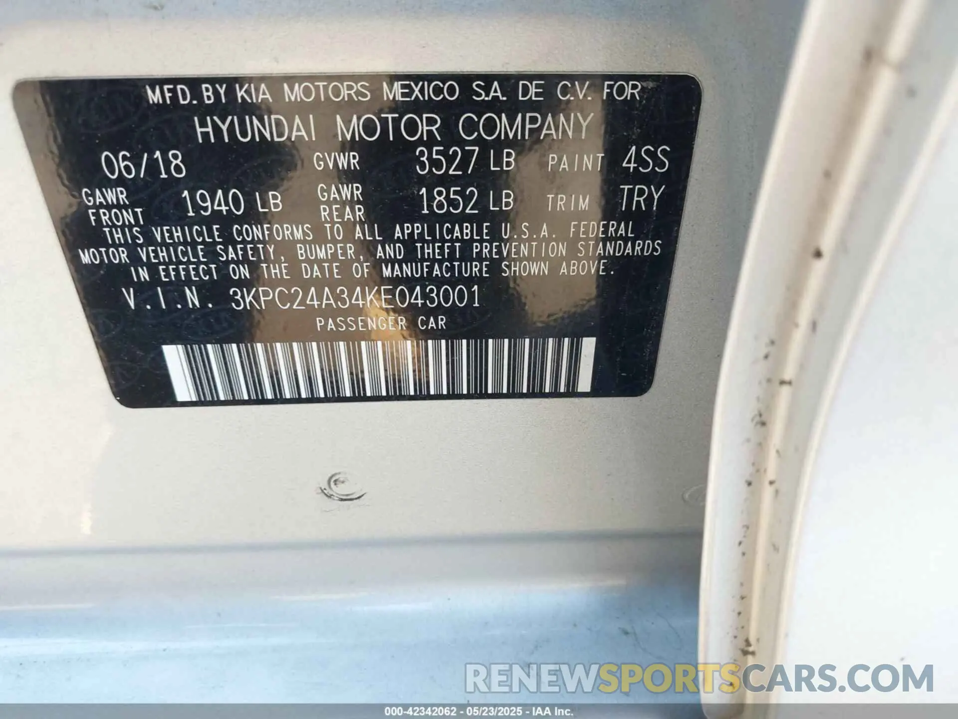 9 Photograph of a damaged car 3KPC24A34KE043001 HYUNDAI ACCENT 2019