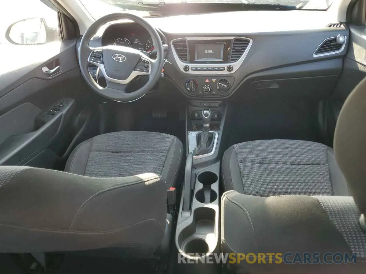 8 Photograph of a damaged car 3KPC24A34KE065046 HYUNDAI ACCENT 2019