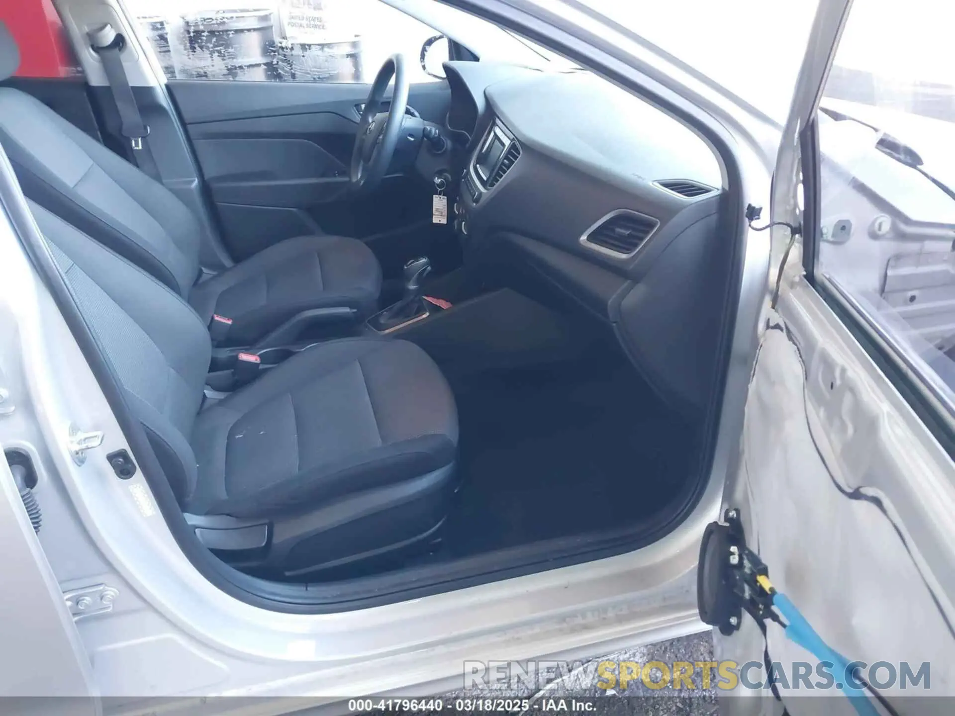 5 Фотография поврежденного автомобиля 3KPC24A34KE088438 HYUNDAI ACCENT 2019