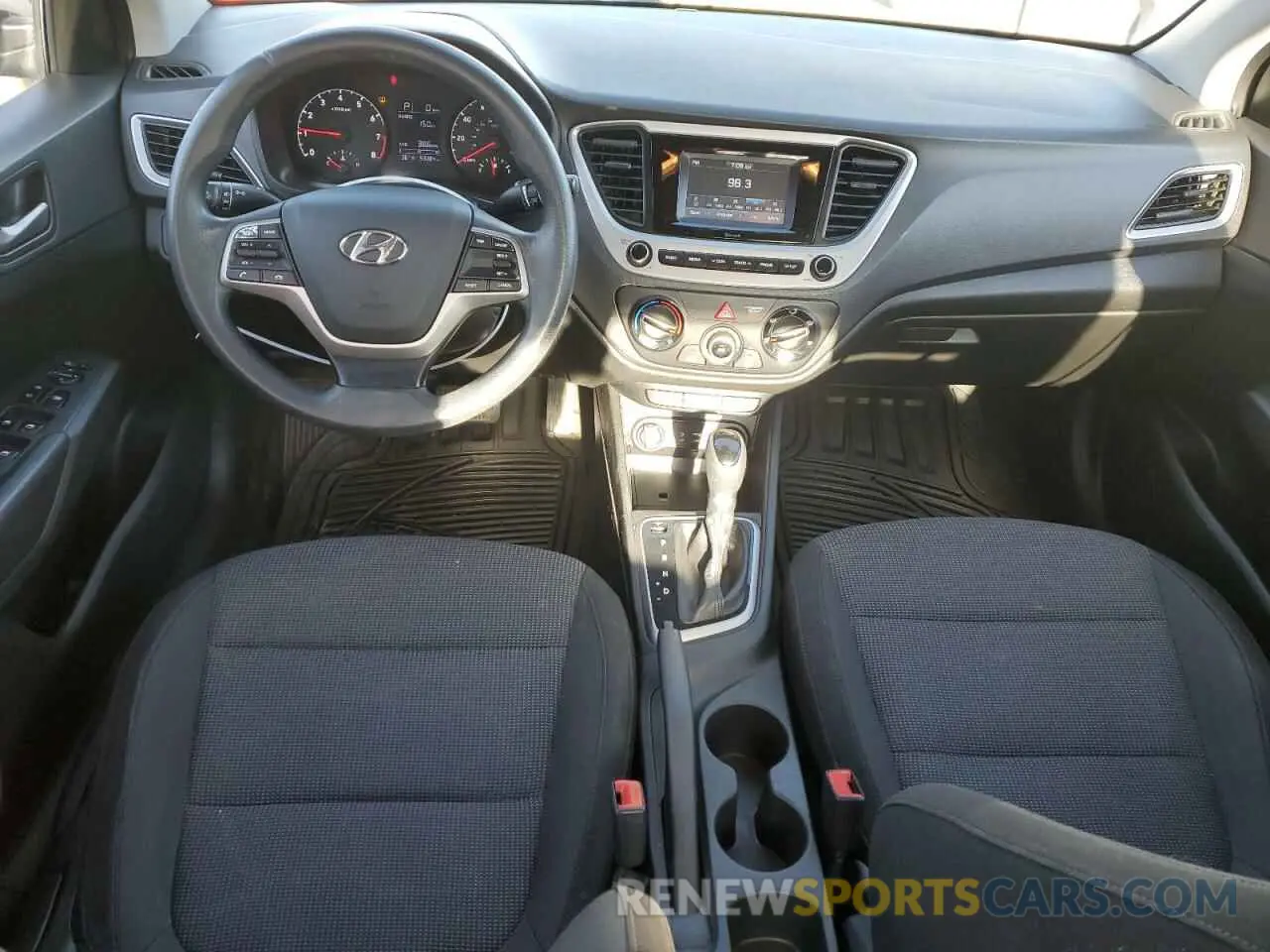 8 Photograph of a damaged car 3KPC24A35KE053004 HYUNDAI ACCENT 2019