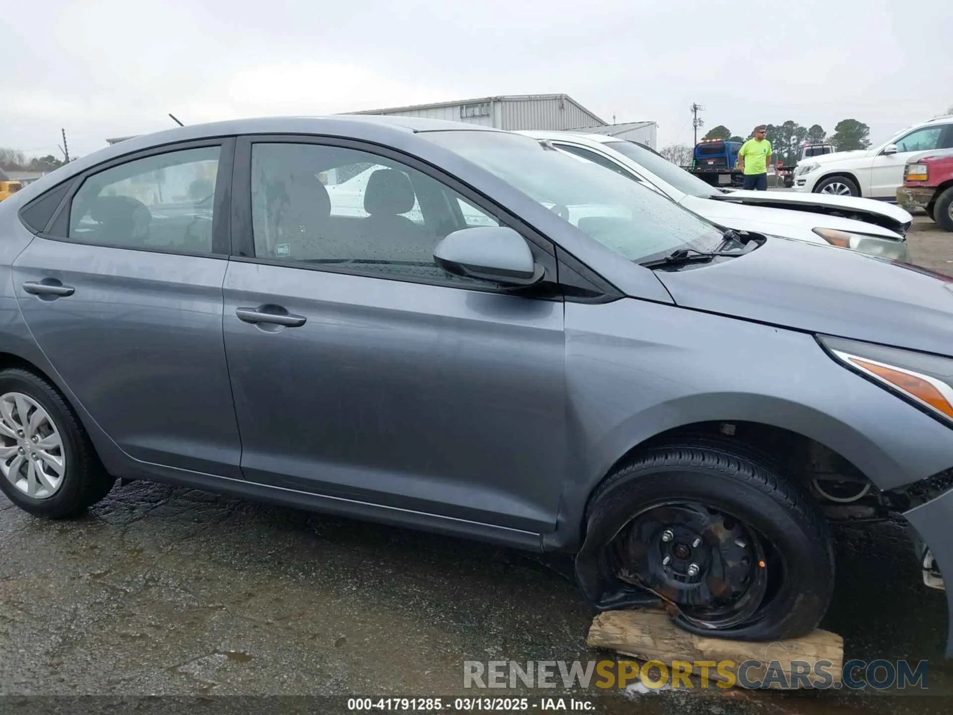 13 Фотография поврежденного автомобиля 3KPC24A35KE063726 HYUNDAI ACCENT 2019