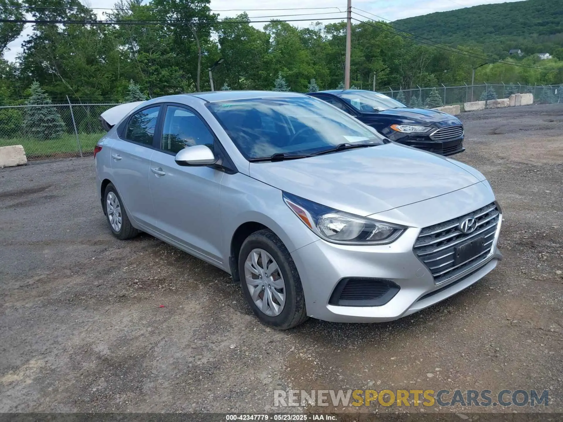 1 Photograph of a damaged car 3KPC24A35KE064875 HYUNDAI ACCENT 2019