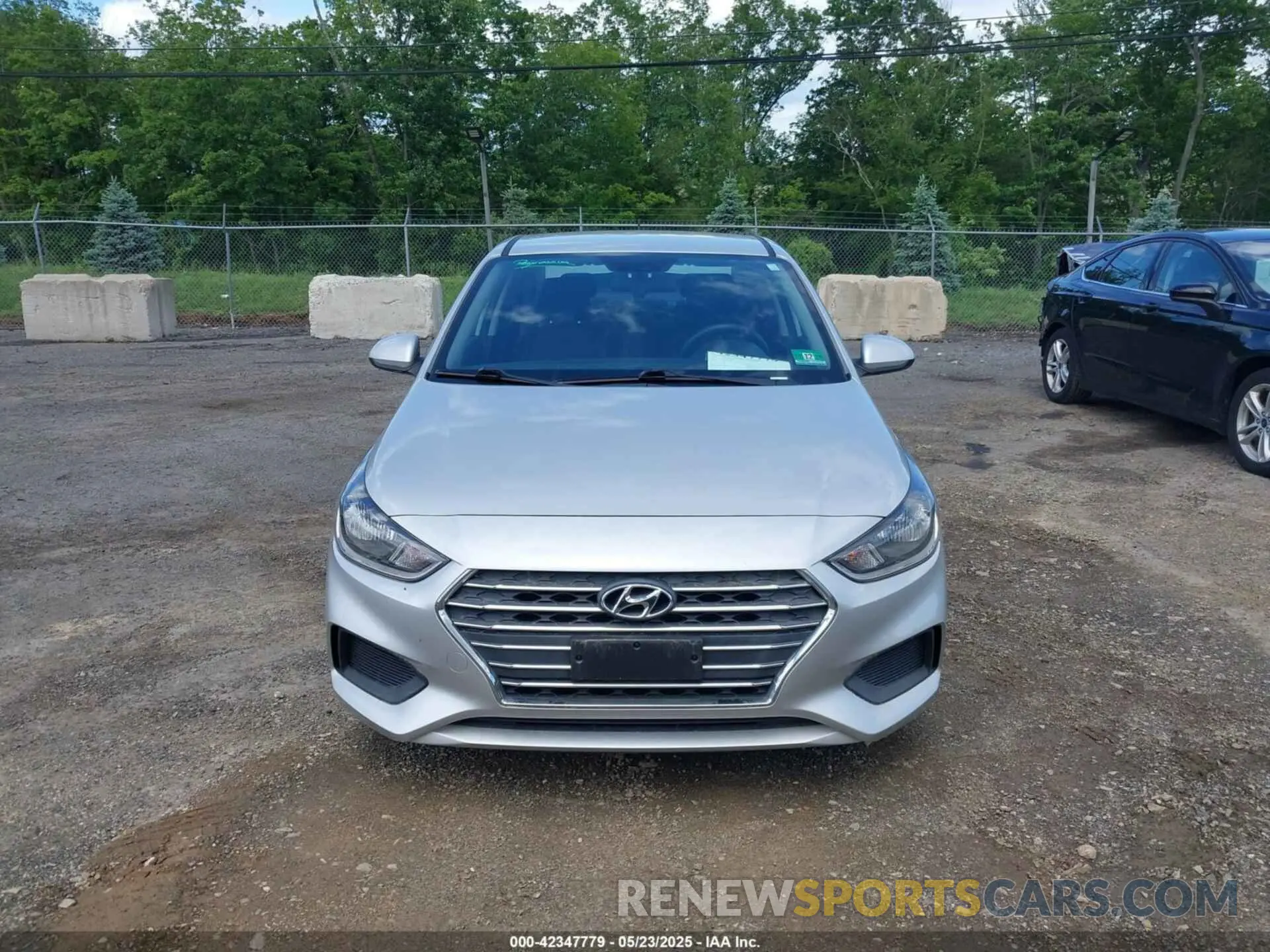 12 Photograph of a damaged car 3KPC24A35KE064875 HYUNDAI ACCENT 2019