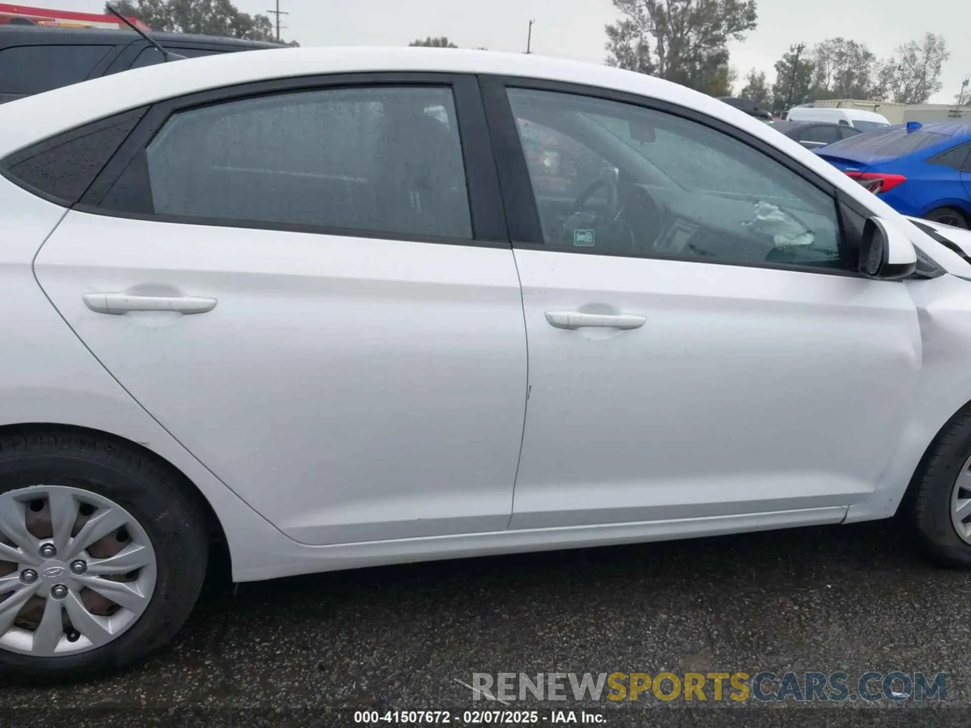 14 Photograph of a damaged car 3KPC24A35KE072913 HYUNDAI ACCENT 2019