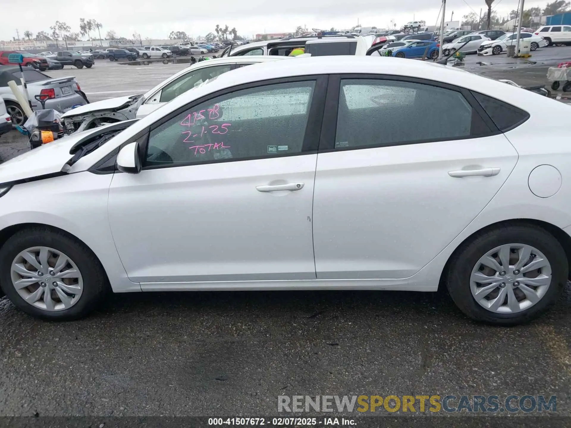 15 Photograph of a damaged car 3KPC24A35KE072913 HYUNDAI ACCENT 2019