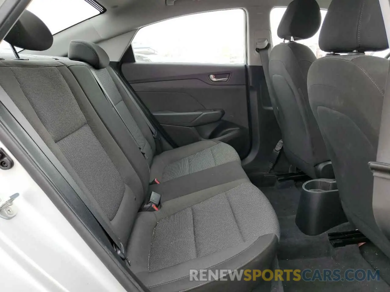 10 Фотография поврежденного автомобиля 3KPC24A35KE073687 HYUNDAI ACCENT 2019